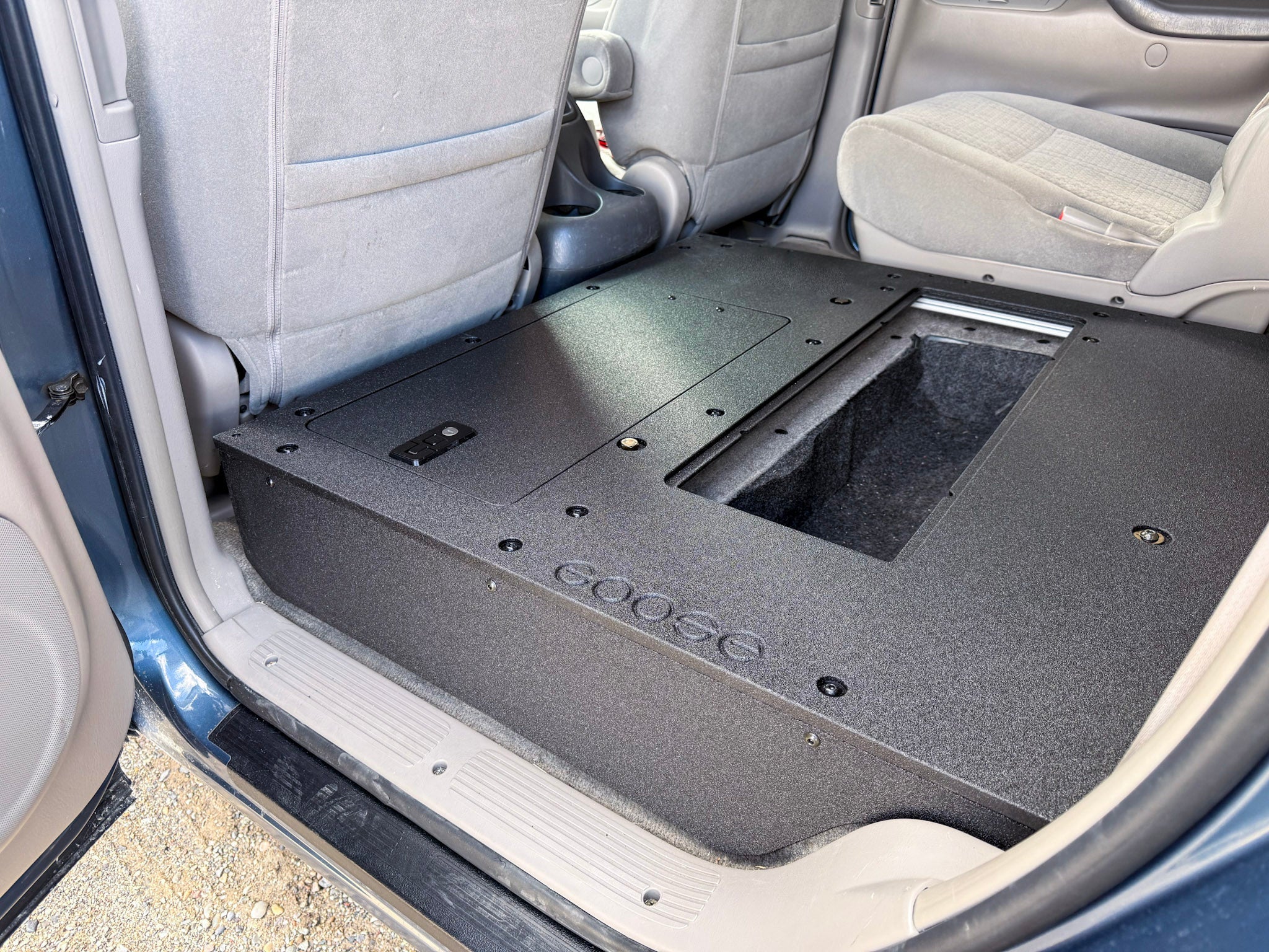 Toyota Tundra - 2000 - 2006 1st Gen - Double Cab - Second Row Seat Delete Plate System - Spirit of 1876Goose Gear