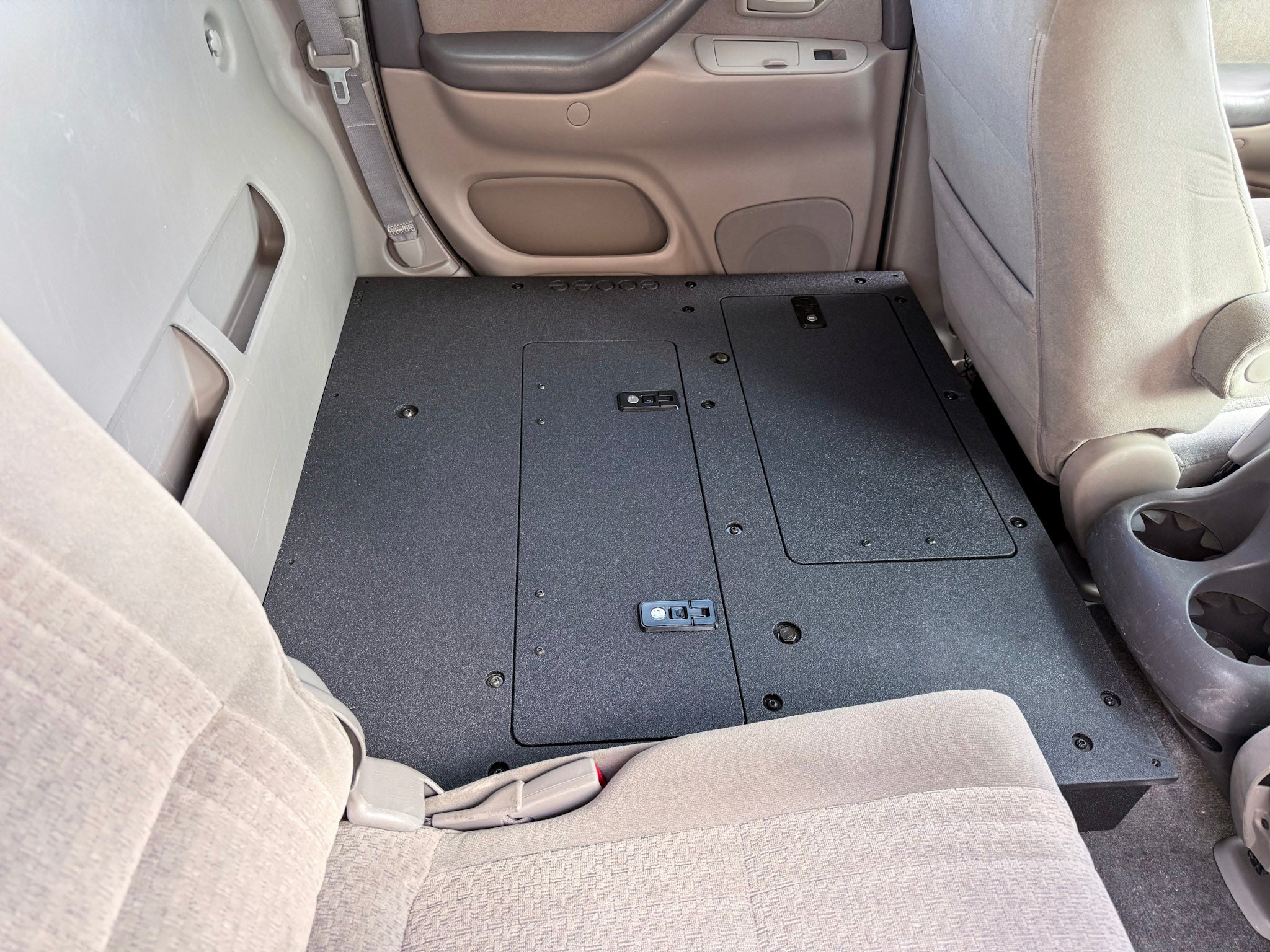 Toyota Tundra - 2000 - 2006 1st Gen - Double Cab - Second Row Seat Delete Plate System - Spirit of 1876Goose Gear