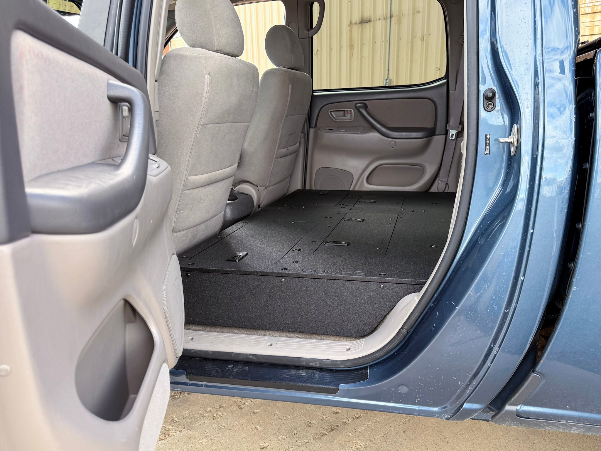 Toyota Tundra - 2000 - 2006 1st Gen - Double Cab - Second Row Seat Delete Plate System - Spirit of 1876Goose Gear