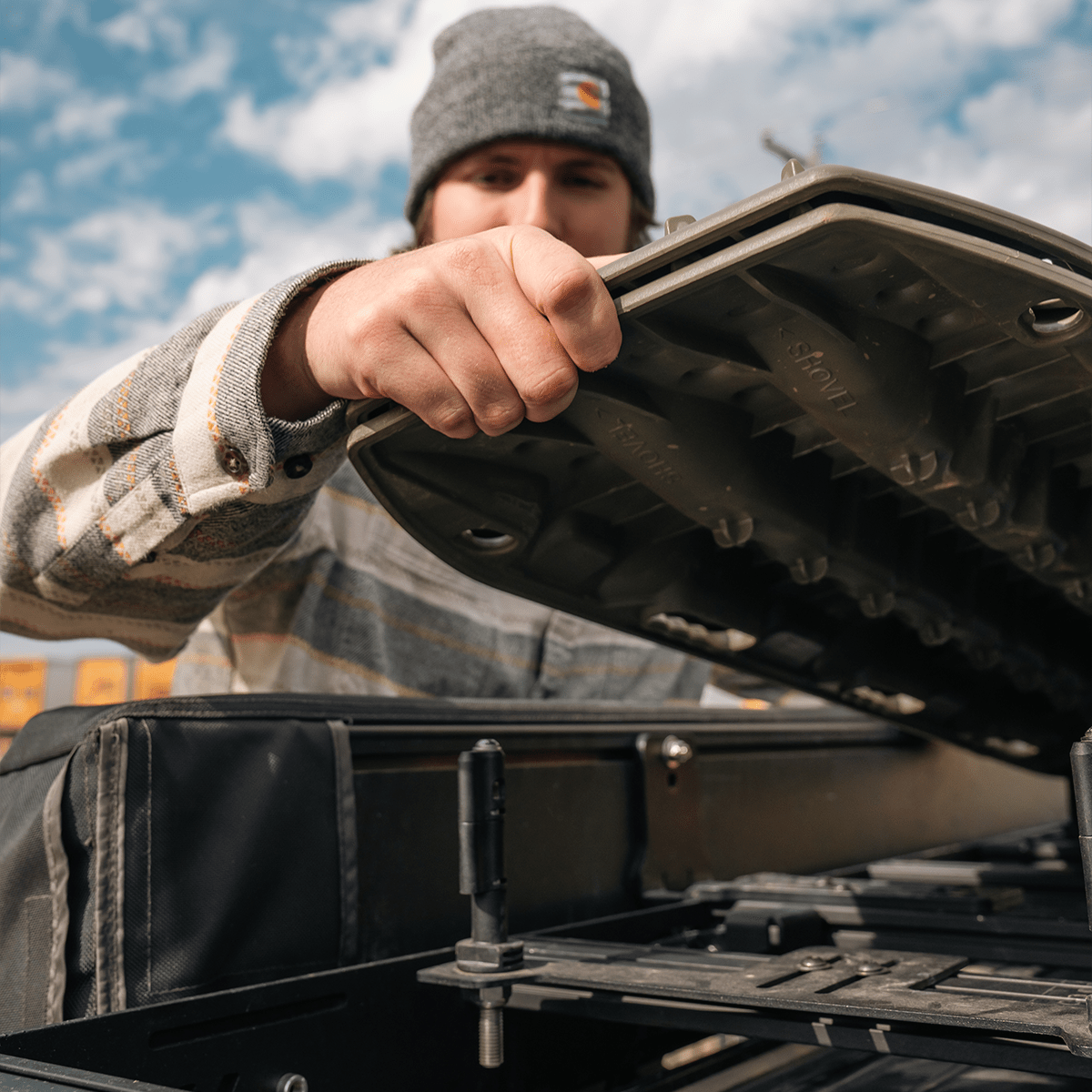 Roof Rack Traction Board Mount - Spirit of 1876 - Dealers of Cali Raised LED