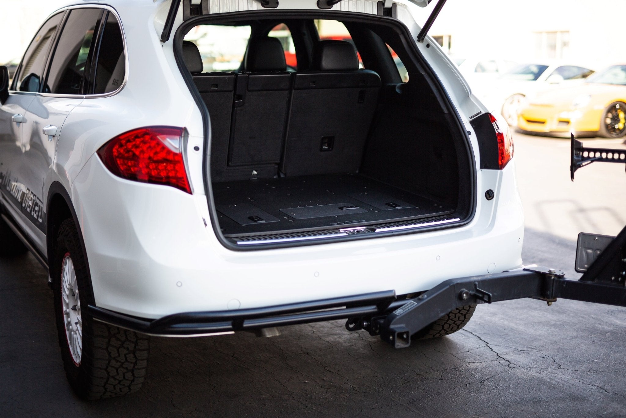 Volkswagen Touareg 2011 - 2017 2nd Gen. - Rear Plate System - Spirit of 1876 - Goose Gear