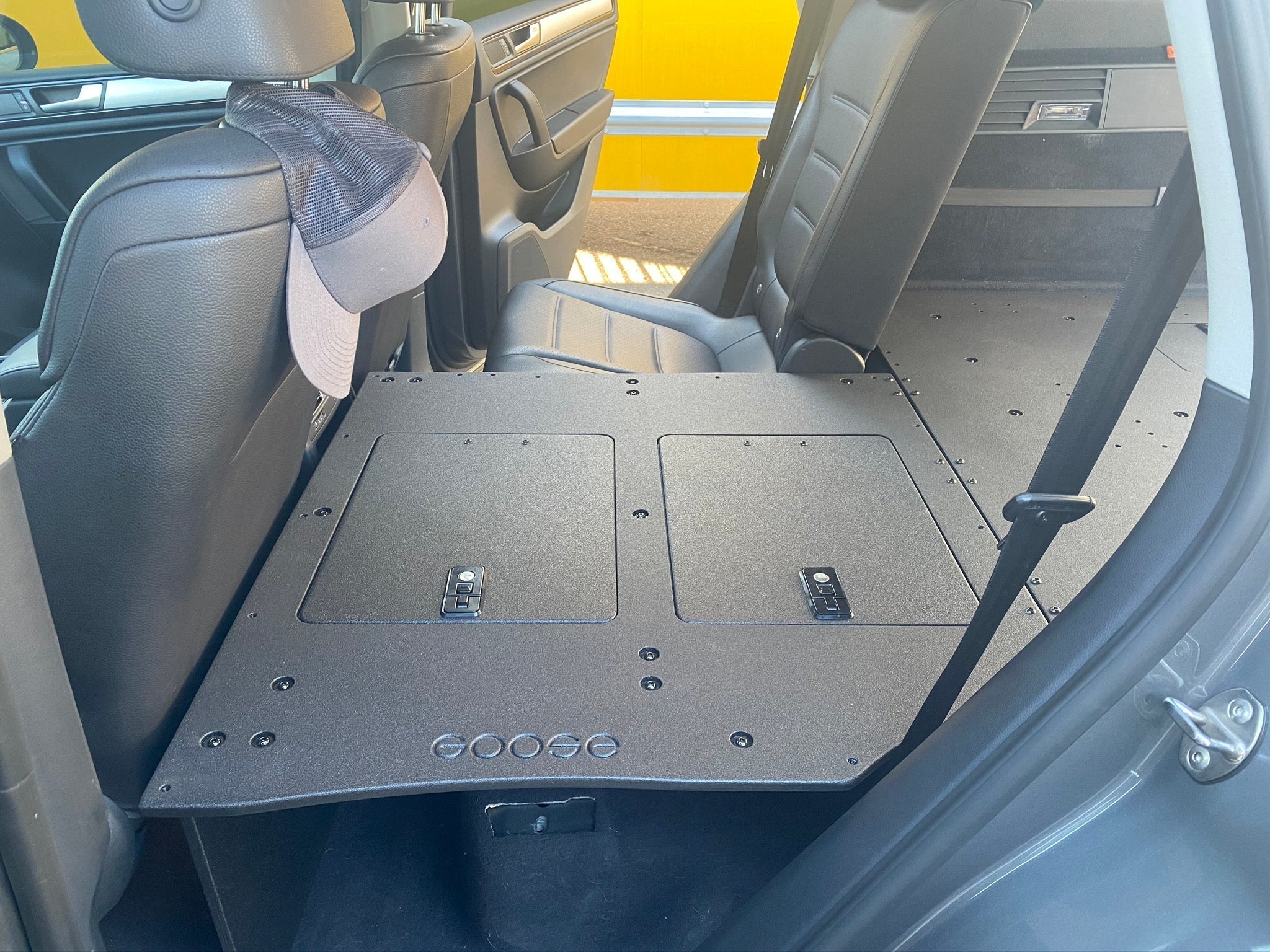 Volkswagen Touareg 2011 - 2017 2nd Gen. - Second Row Seat Delete Plate System - Spirit of 1876 - Goose Gear