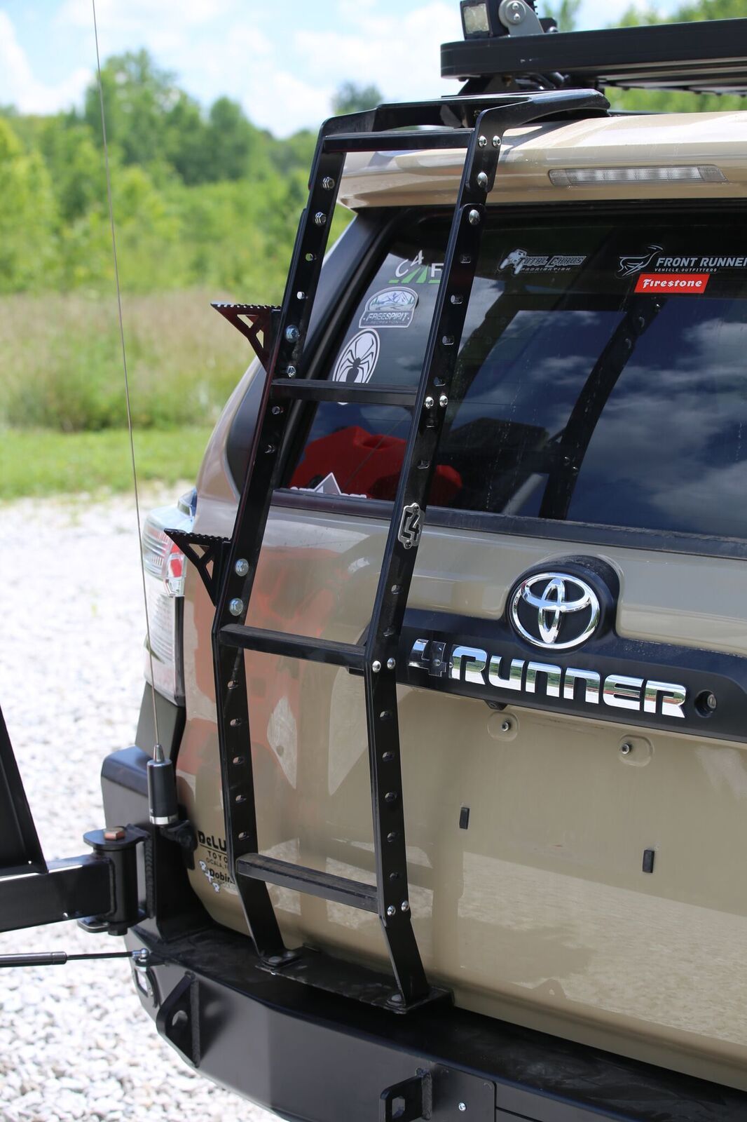 C4 Fabrication Summit Hatch Ladder Side Step / 5th Gen / 2010+ - Spirit of 1876