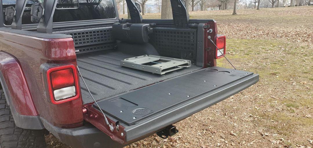 MOUNTAIN HATCH JEEP GLADIATOR (2019-2022) CUSTOM ORDER - Spirit of 1876