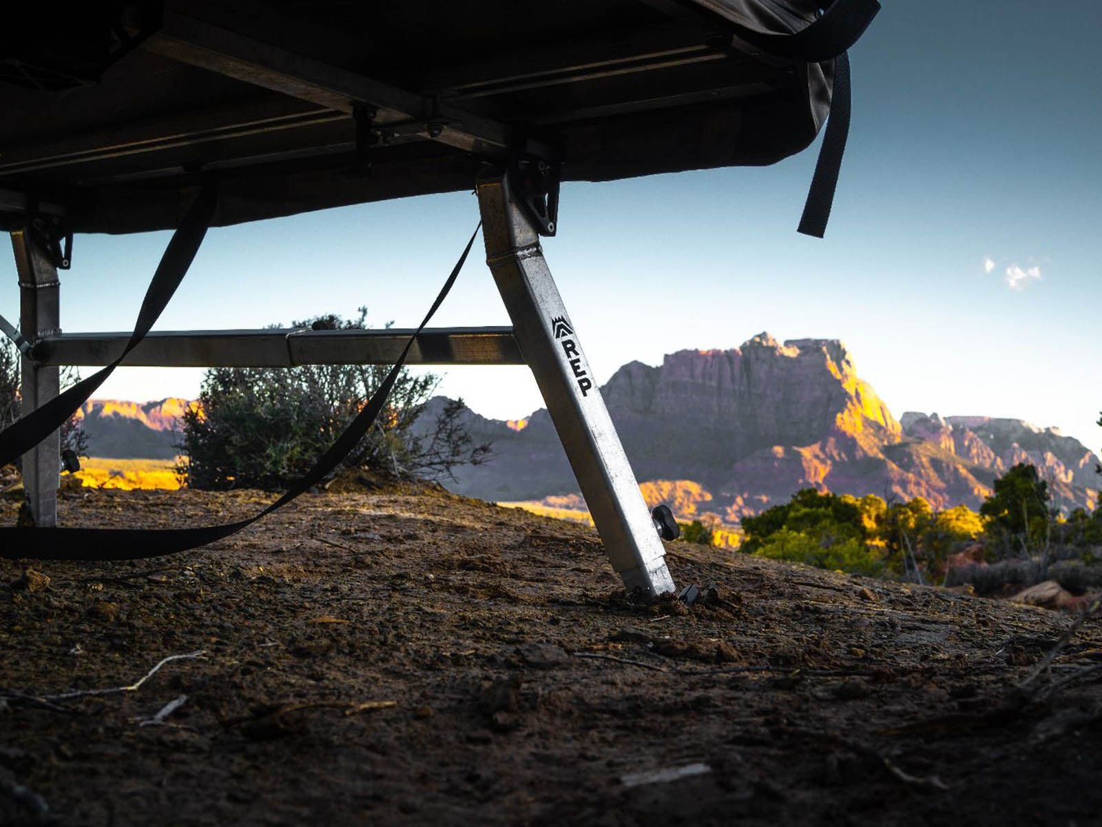 Hitch Tent Rack System - Spirit of 1876