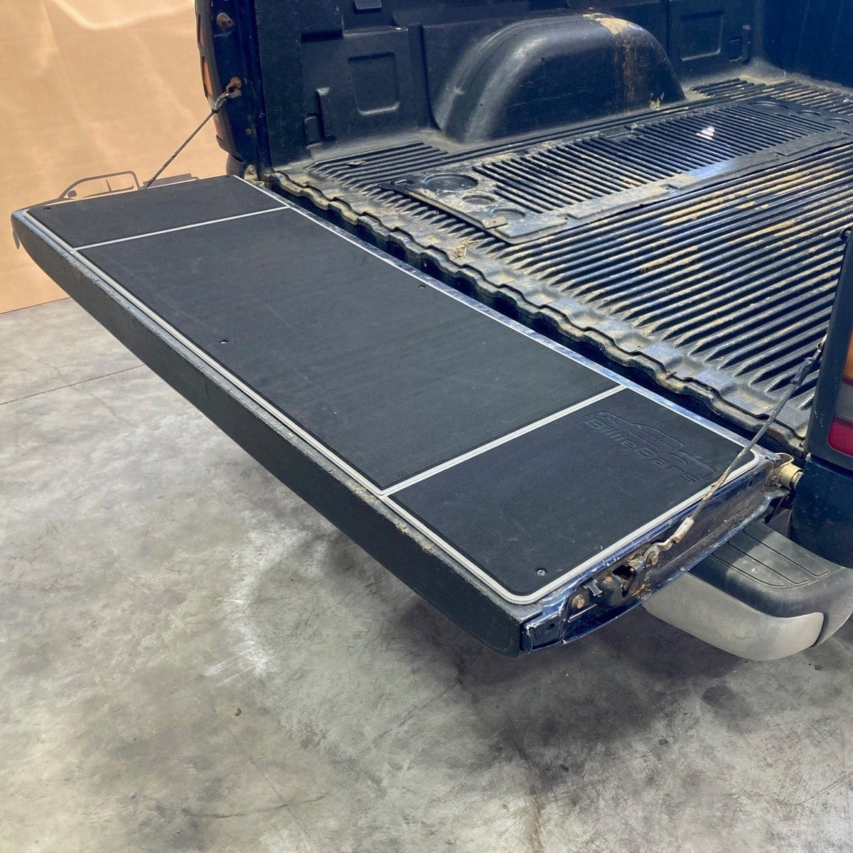 BillieBars -Silverado/Sierra 1500, 2500, 3500 Tailgate Cover (1988-2006)