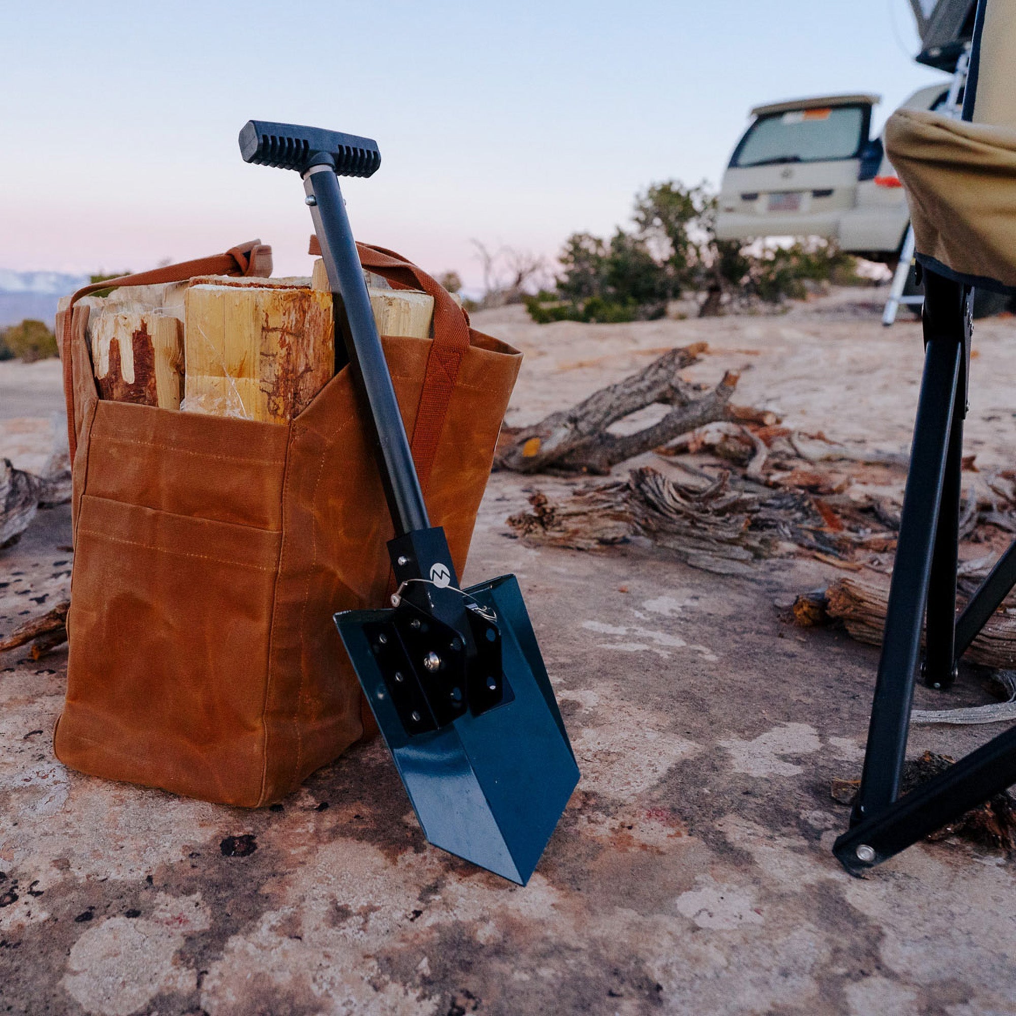 DMOS Compact Delta Shovel - Spirit of 1876DMOS | Dealer Program