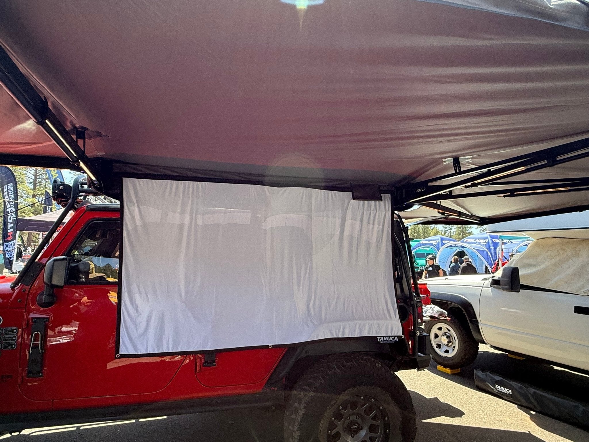 Outdoor Theater - Projector Screen - Spirit of 1876Taruca Adventure Gear