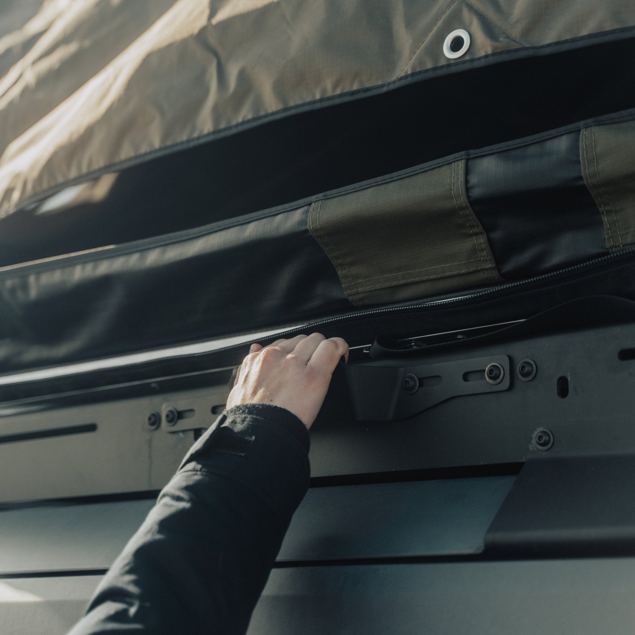 Modular Roof Rack Grab Handle - Spirit of 1876 - TrailRax