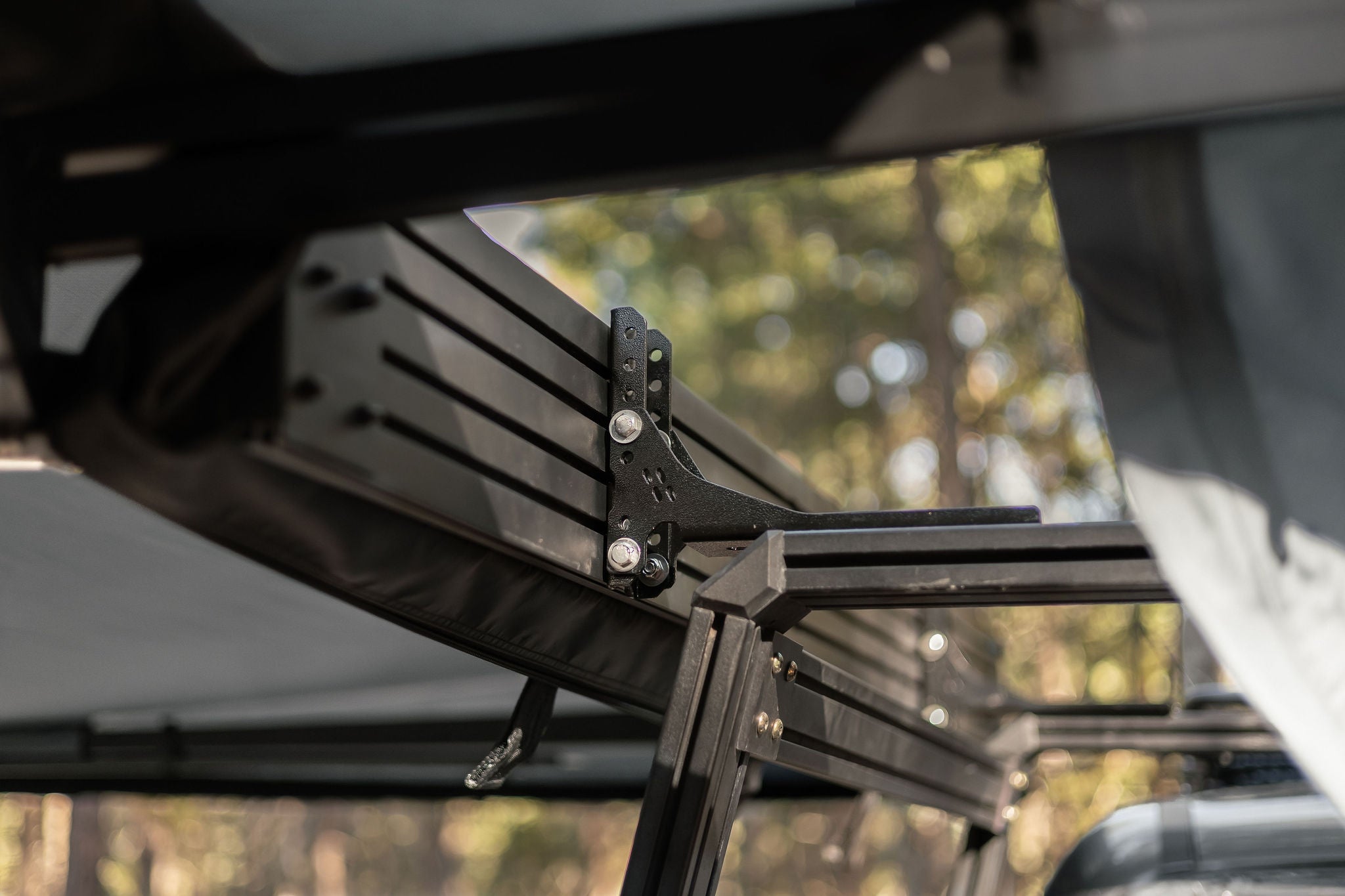 Taruca Rogue 270+ XC D - Access Awning LHS - Spirit of 1876 - Taruca USA
