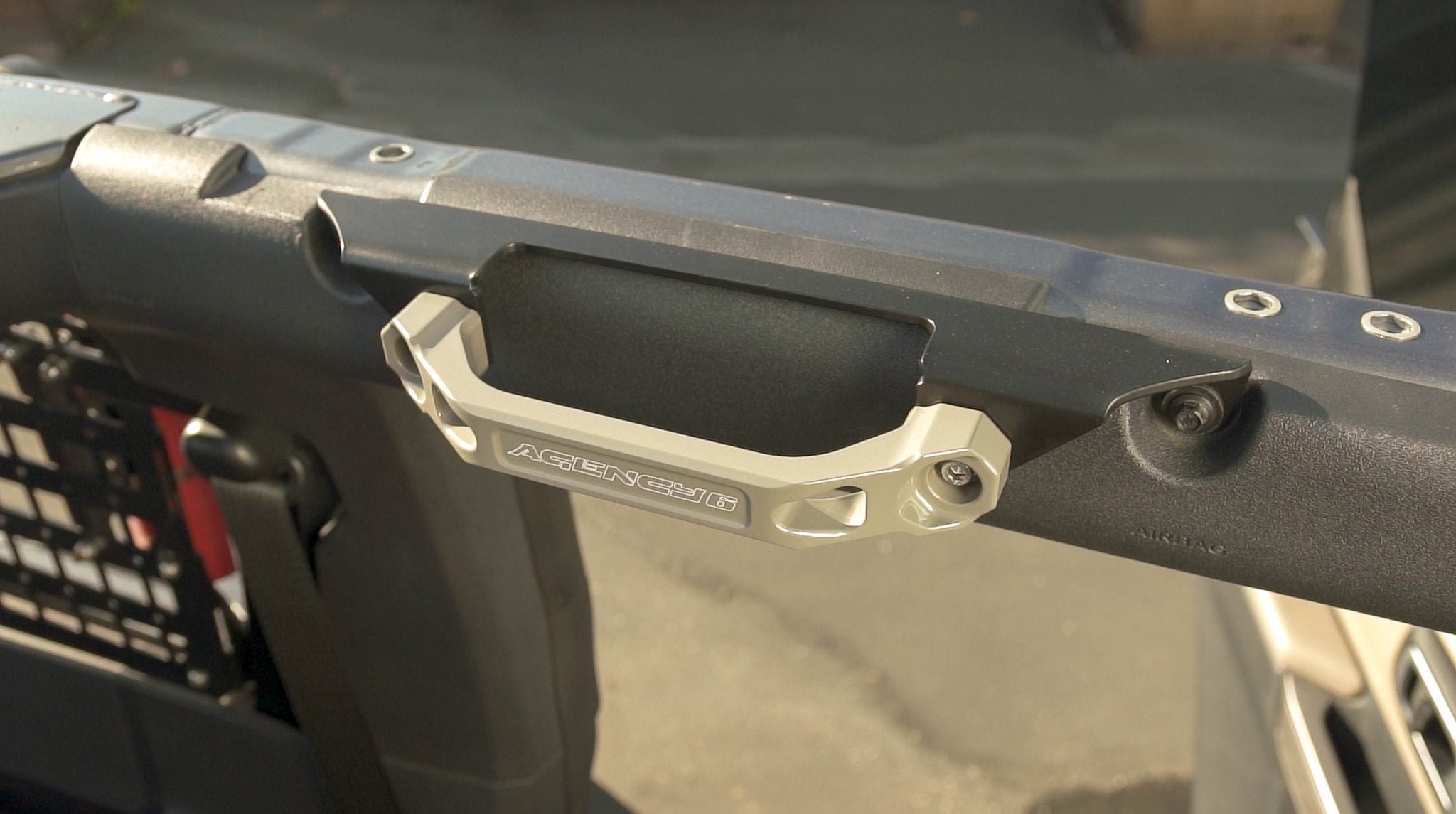 Bronco Grab Handle Assembly - Front (Pair) - Spirit of 1876 - Agency6.com