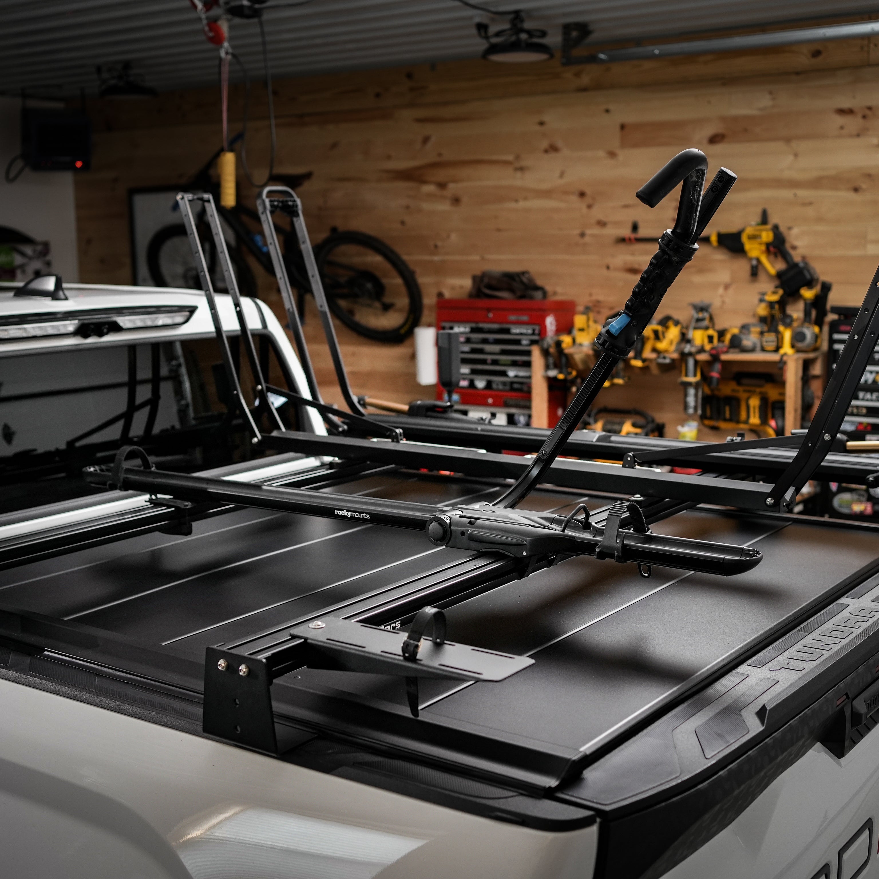 Toyota Tundra 1st Gen (2000-2006), Low Profile Bed Rack