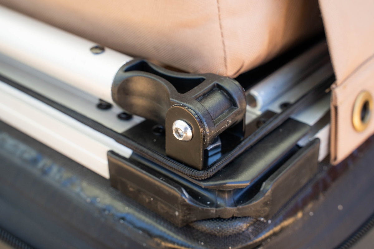 AIRCREST 2+ Person Rooftop Tent - Spirit of 1876 - Featherlyte Outdoors
