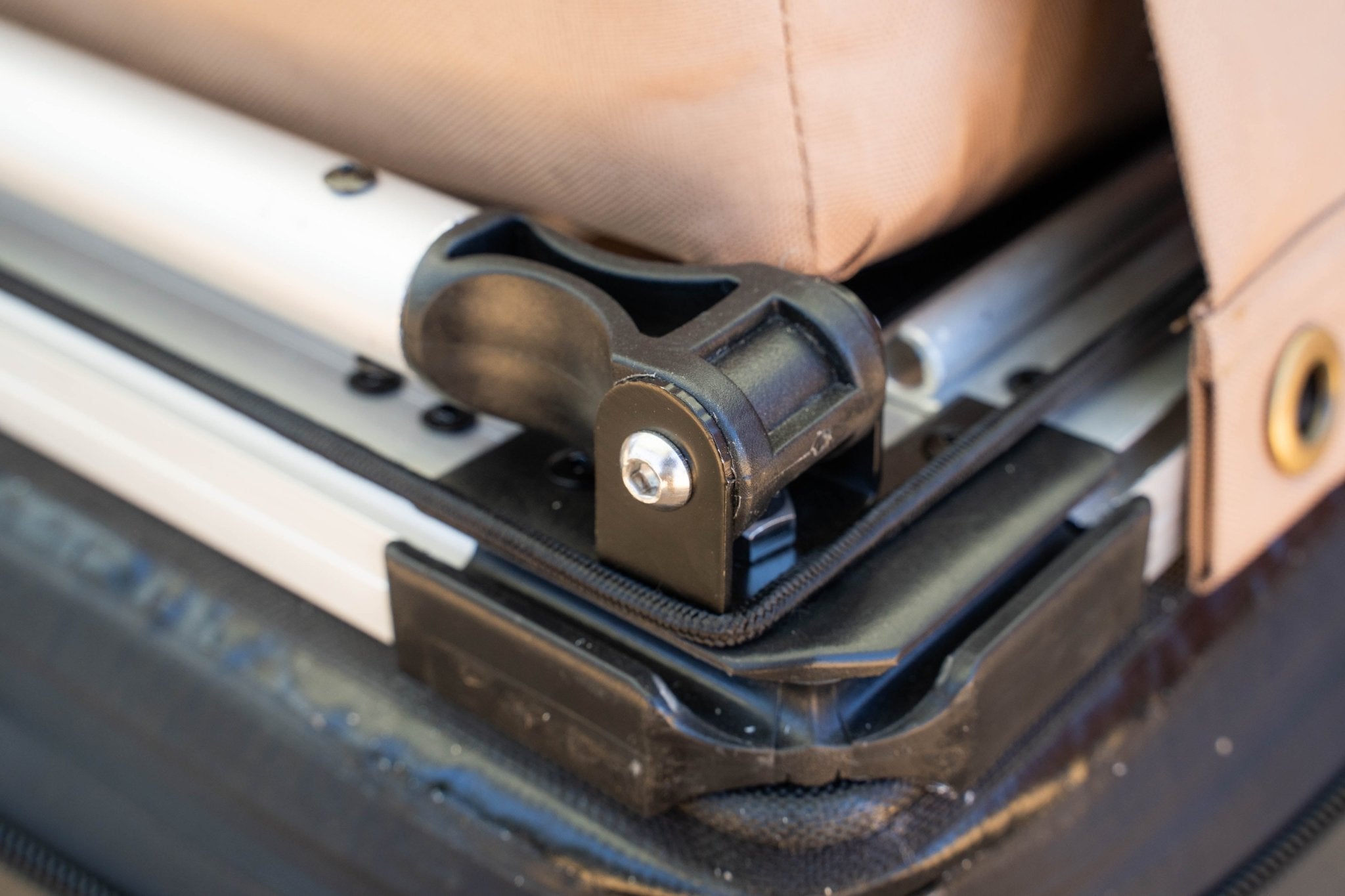 SKYFLOAT 1 Person Rooftop Tent (Back Ordered Until August) - Spirit of 1876 - Featherlyte Outdoors