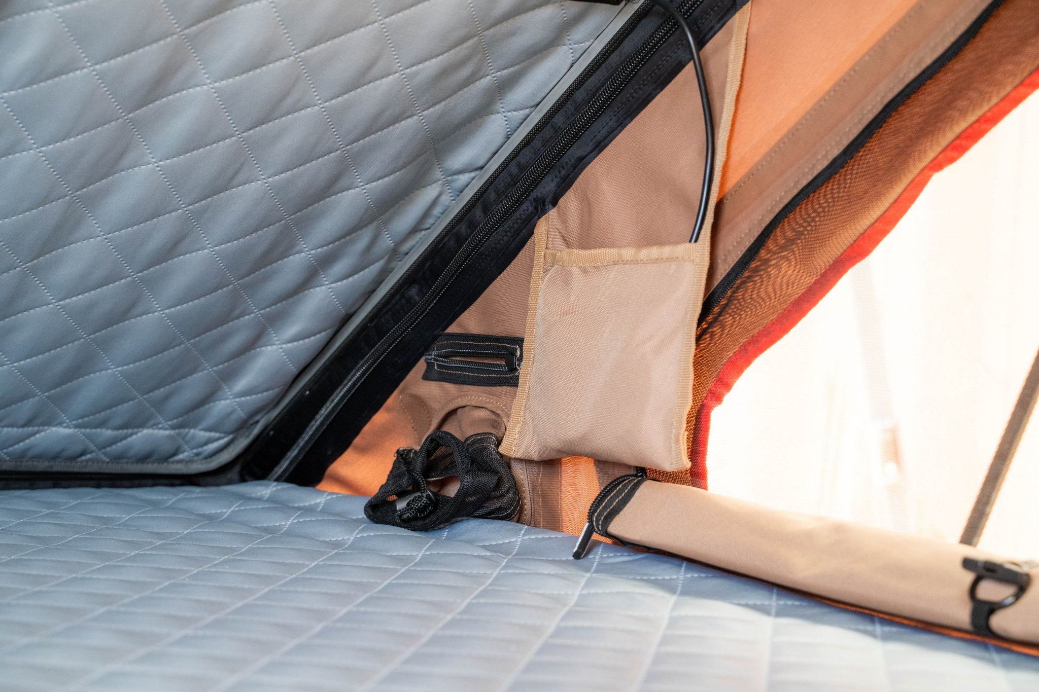 AIRRUSH 2 Person Rooftop Tent - Spirit of 1876 - Featherlyte Outdoors