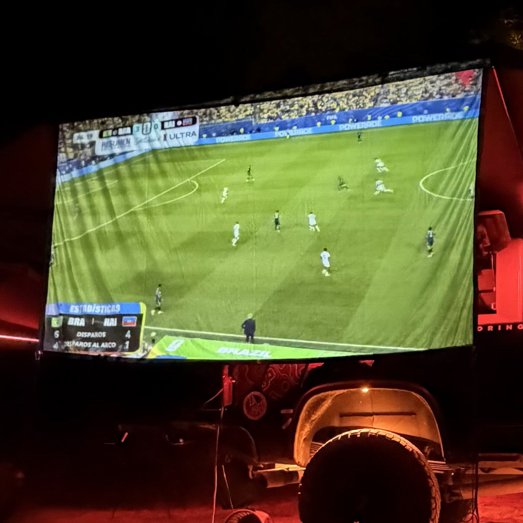 Outdoor Theater - Projector Screen - Spirit of 1876 - Taruca Adventure Gear
