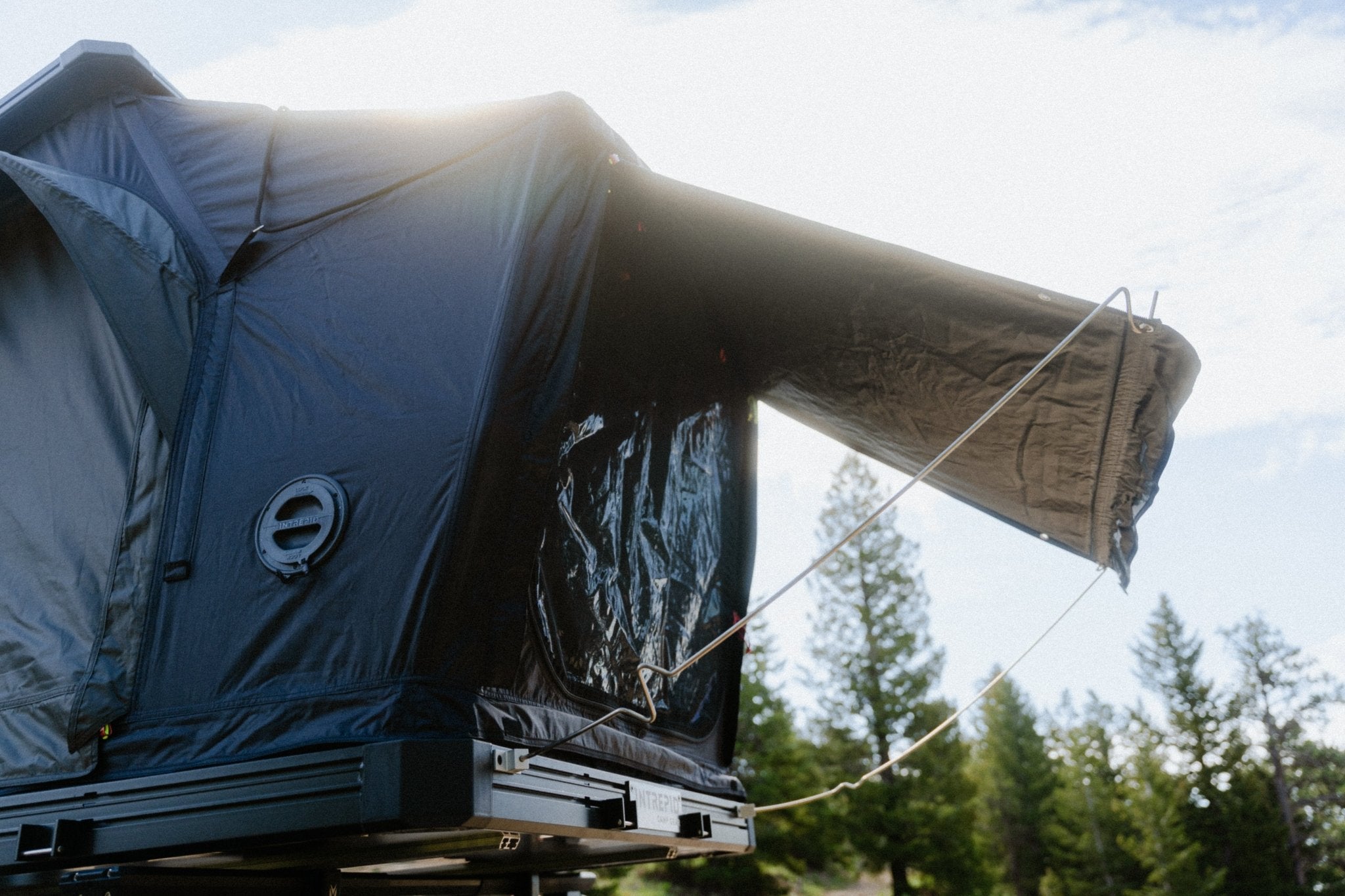 Geo 2.5 Pro Rooftop Tent - Spirit of 1876 - Intrepid Camp Gear