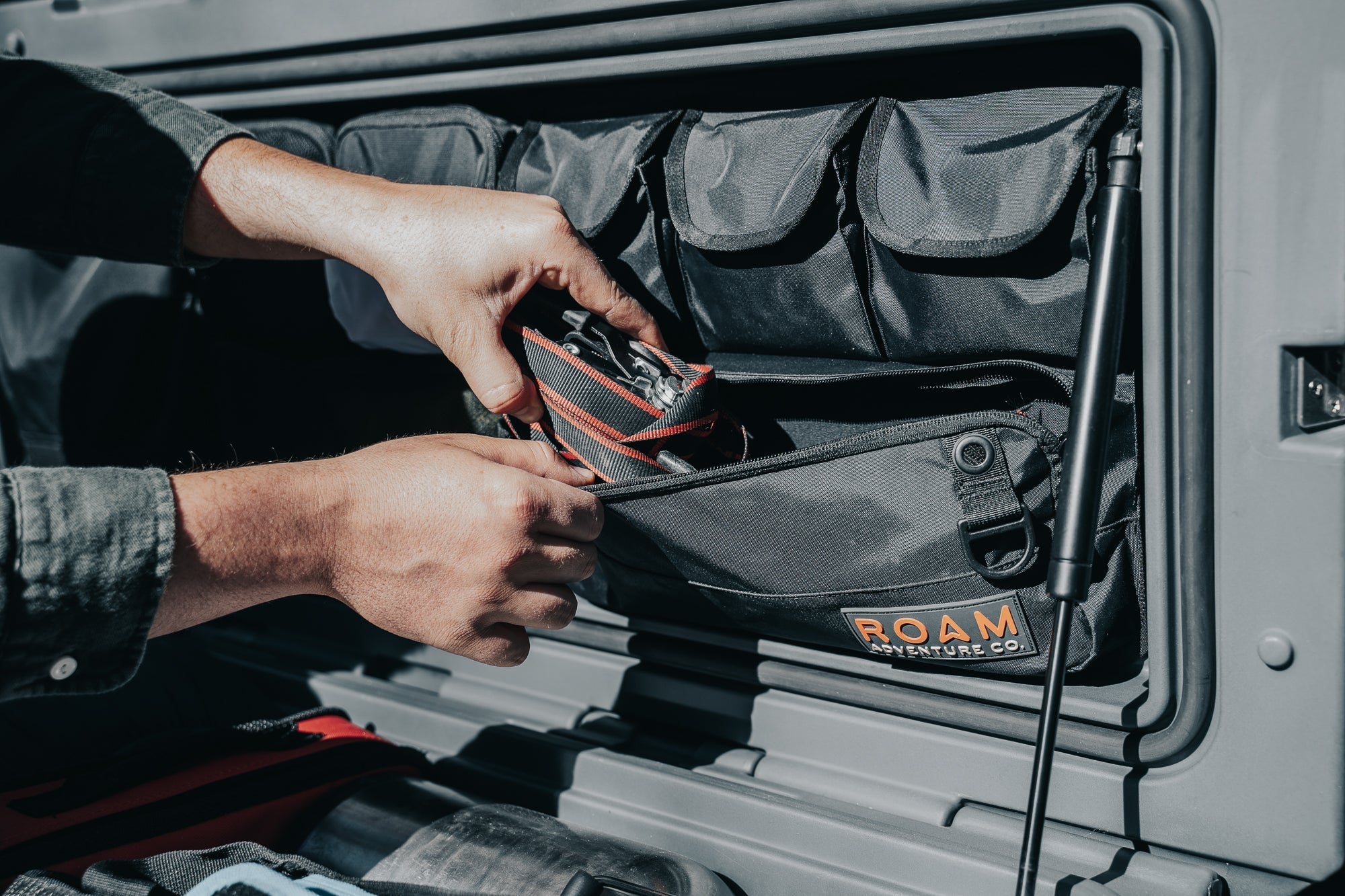 95L Lid Organizer - Spirit of 1876 - ROAM Dealer Portal