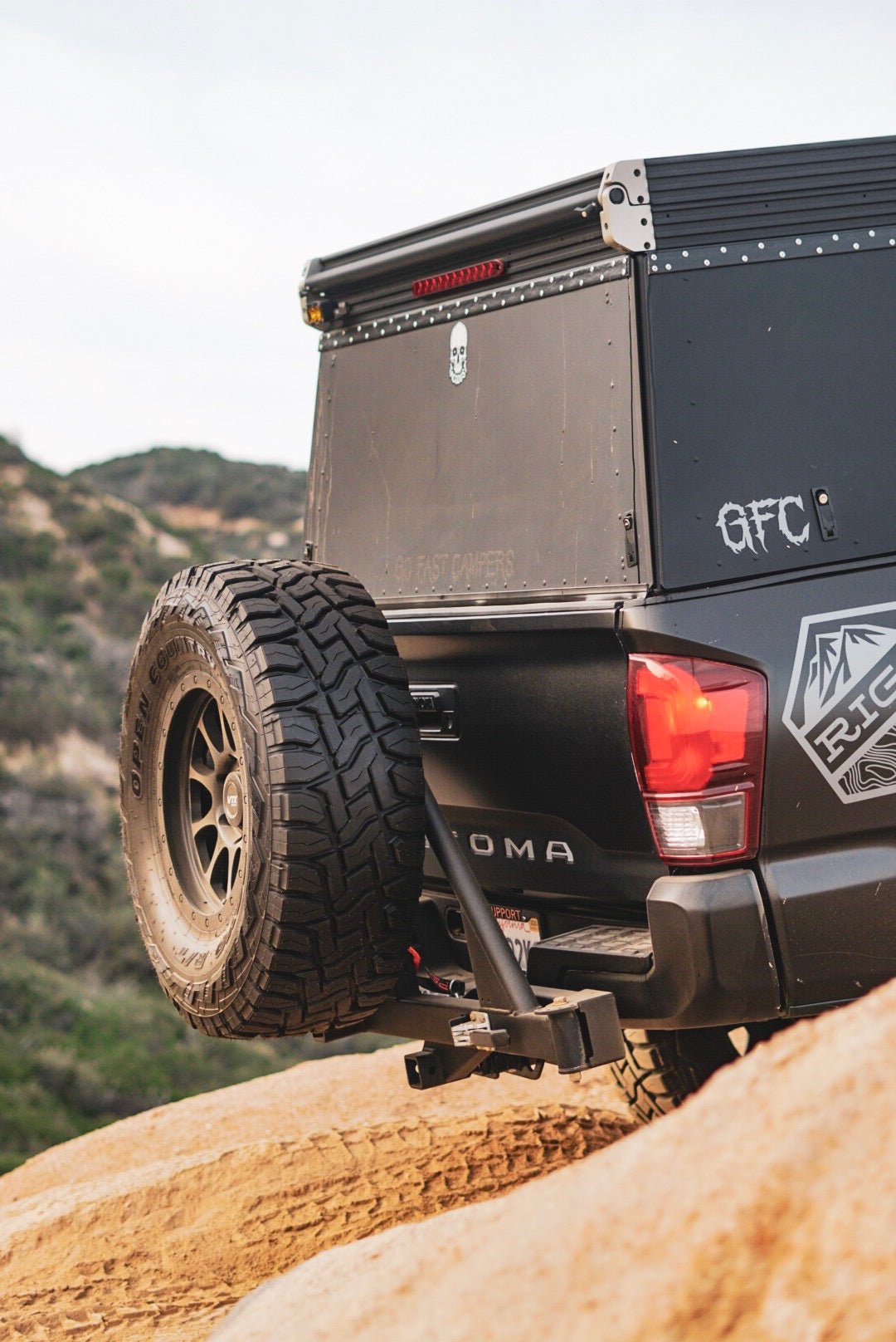 UltraSwing™ Multi-Fit Spare Tire Hitch Mount | RiGd Supply - Spirit of 1876 - RIGd Supply