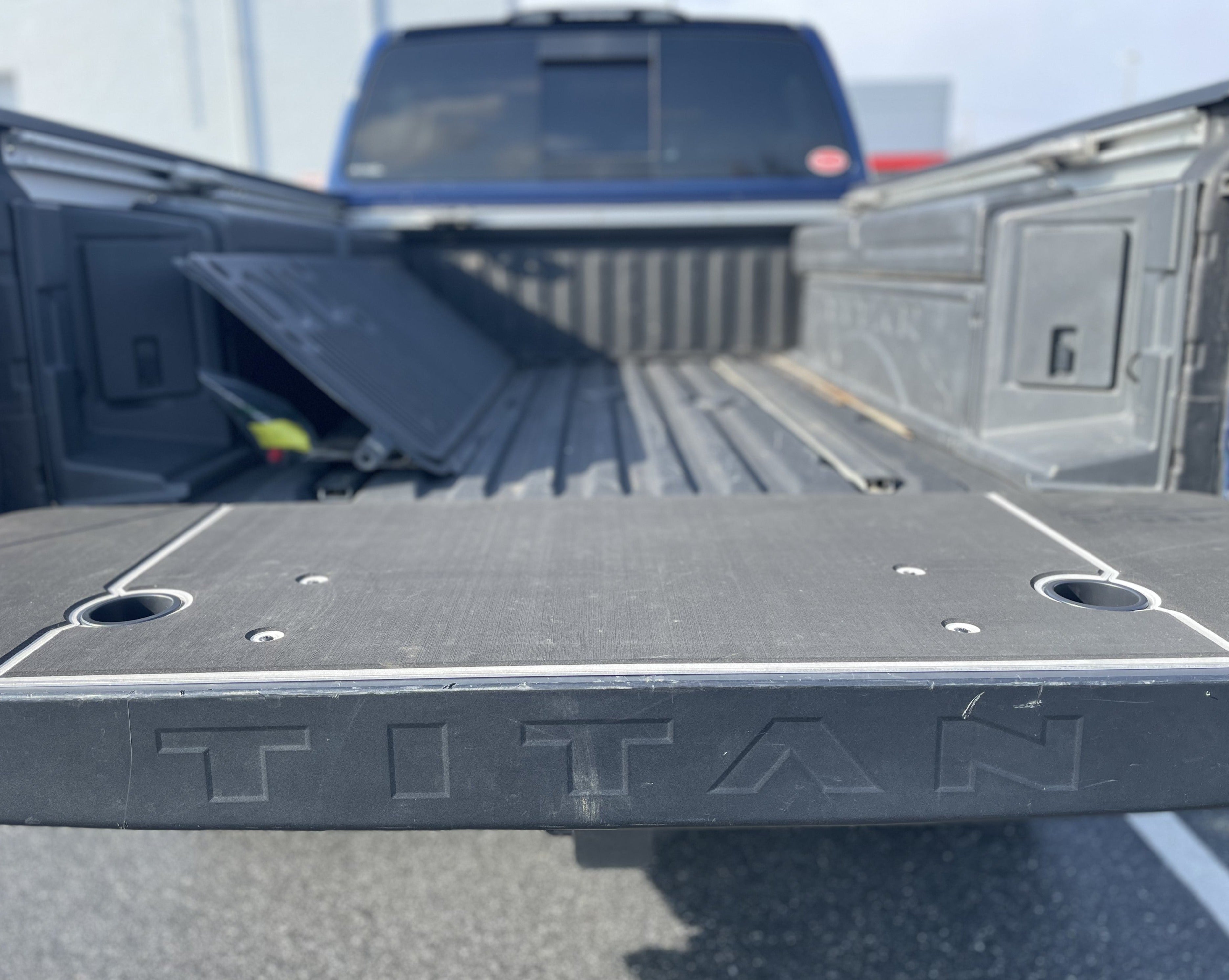 Titan Tailgate Cover (2004-2026)