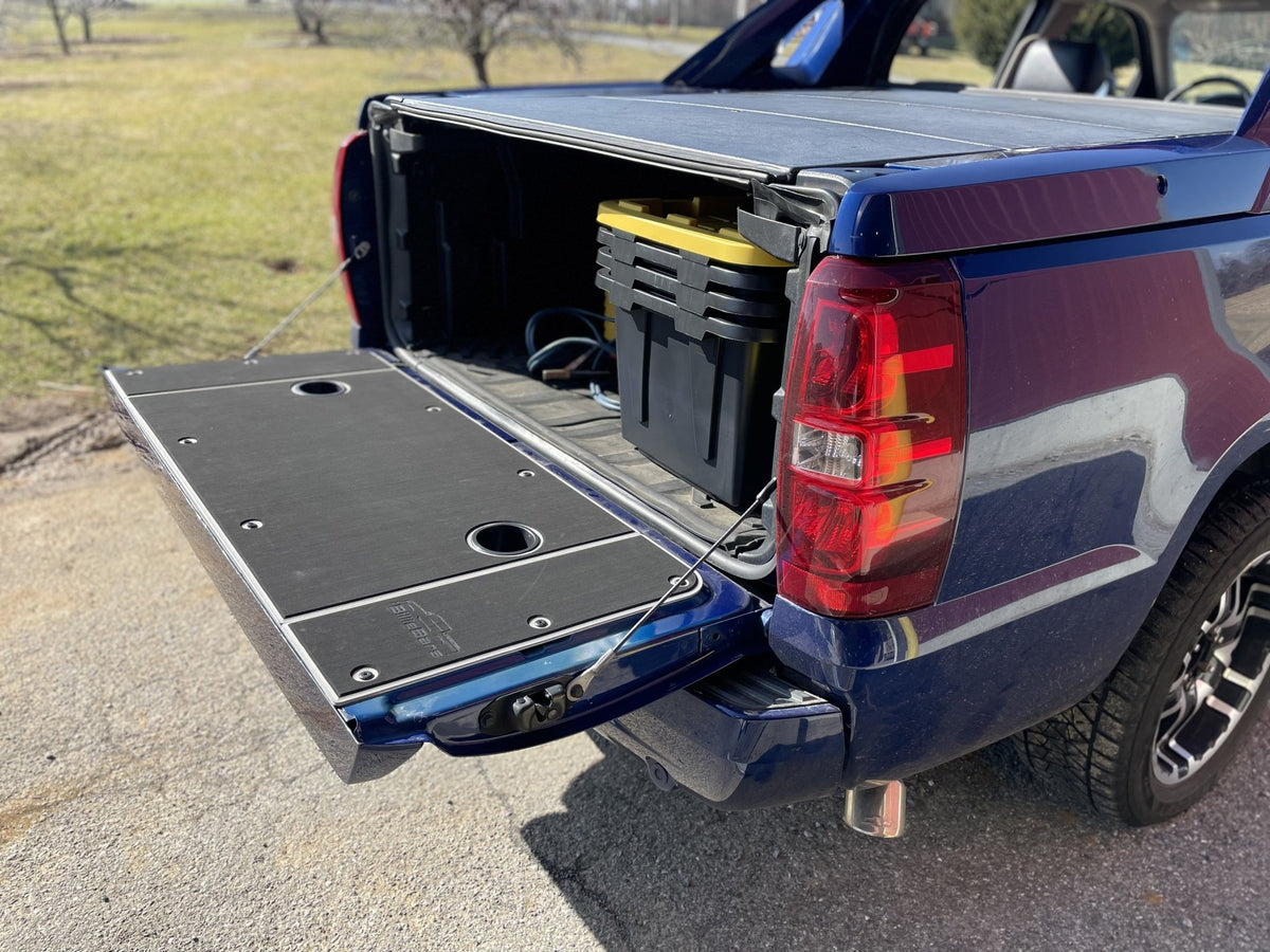 Avalanche Tailgate Cover (2007+) - Spirit of 1876 - BillieBars