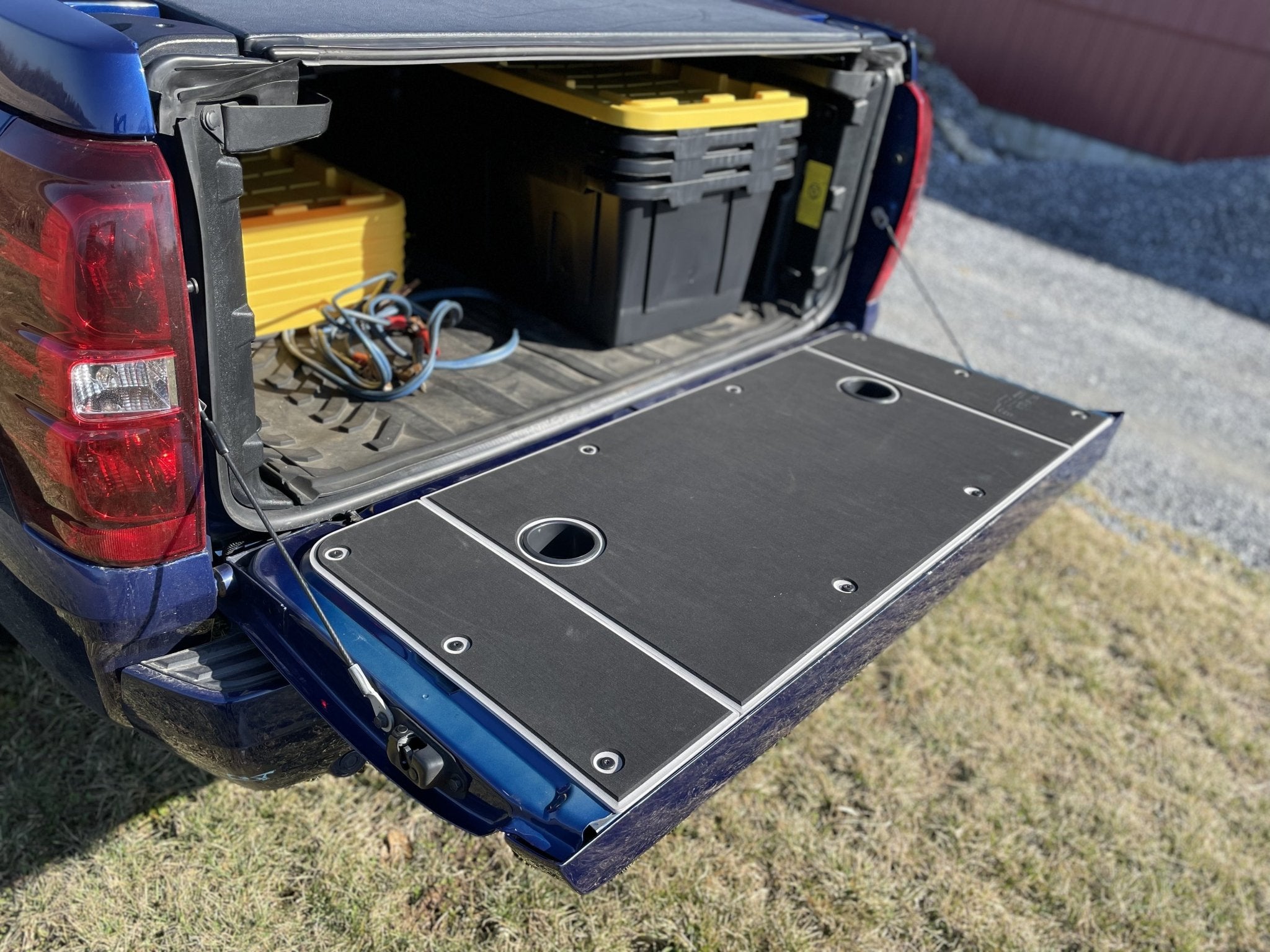 Avalanche Tailgate Cover (2007+) - Spirit of 1876 - BillieBars