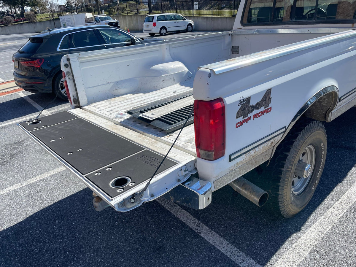 F250 F350 Tailgate Cover (1987-1996) - Spirit of 1876 - BillieBars