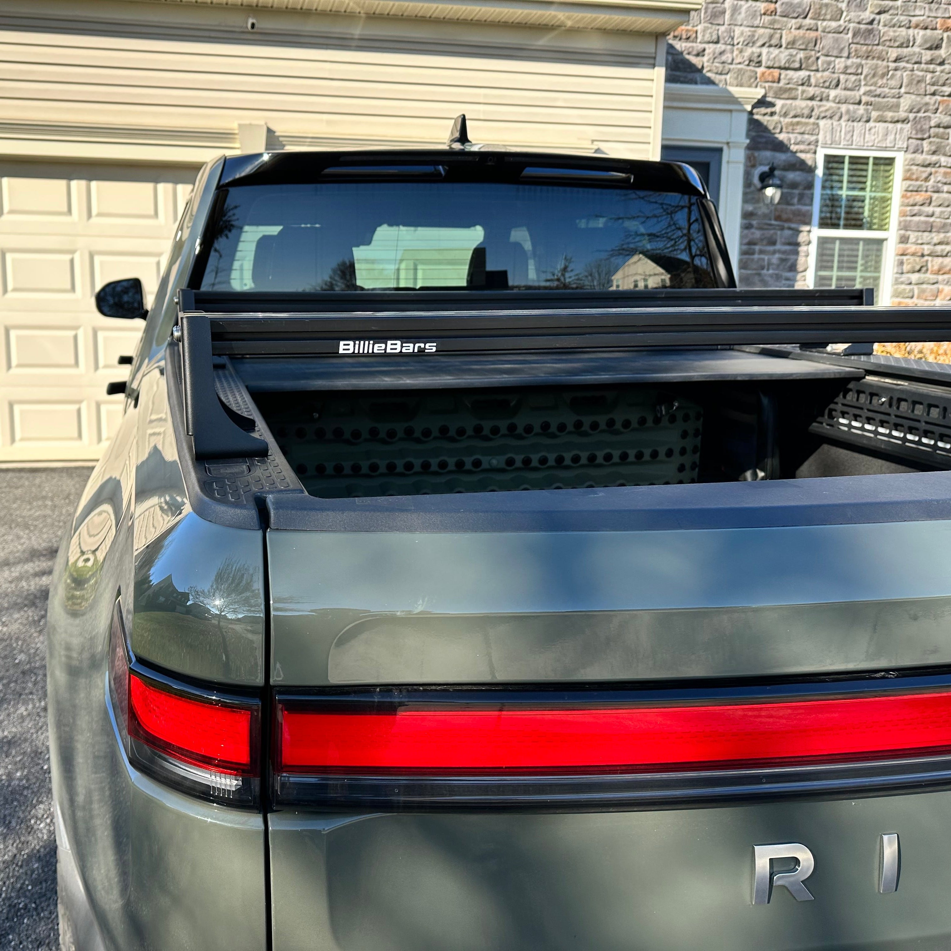 Rivian  (2022+), Low Profile Bed Rack