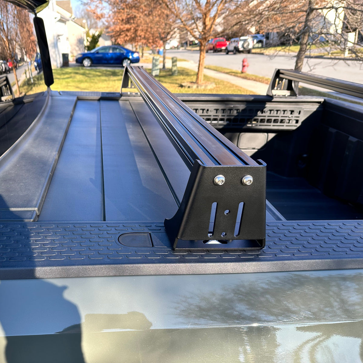 Rivian  (2022+), Low Profile Bed Rack
