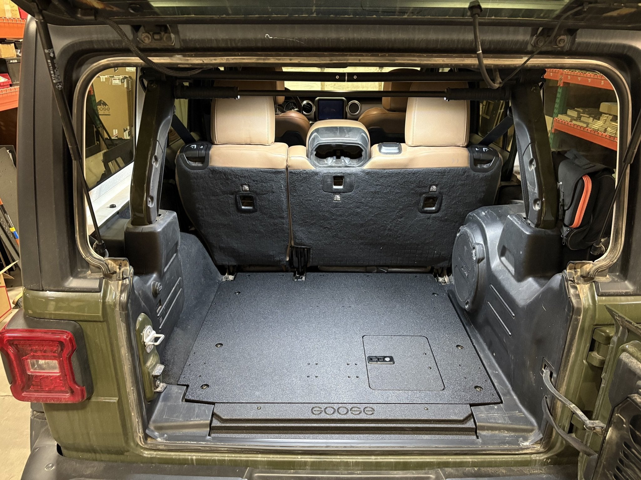 Jeep Wrangler 2018 - 2023 JLU 4 Door - Rear Plate System - Spirit of 1876 - Goose Gear