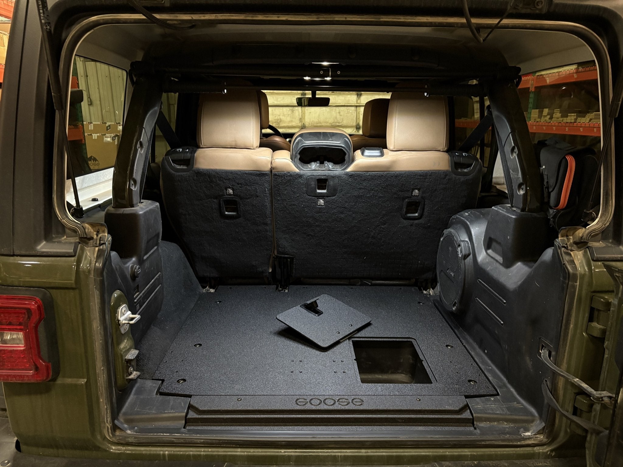 Jeep Wrangler 2018 - 2023 JLU 4 Door - Rear Plate System - Spirit of 1876 - Goose Gear