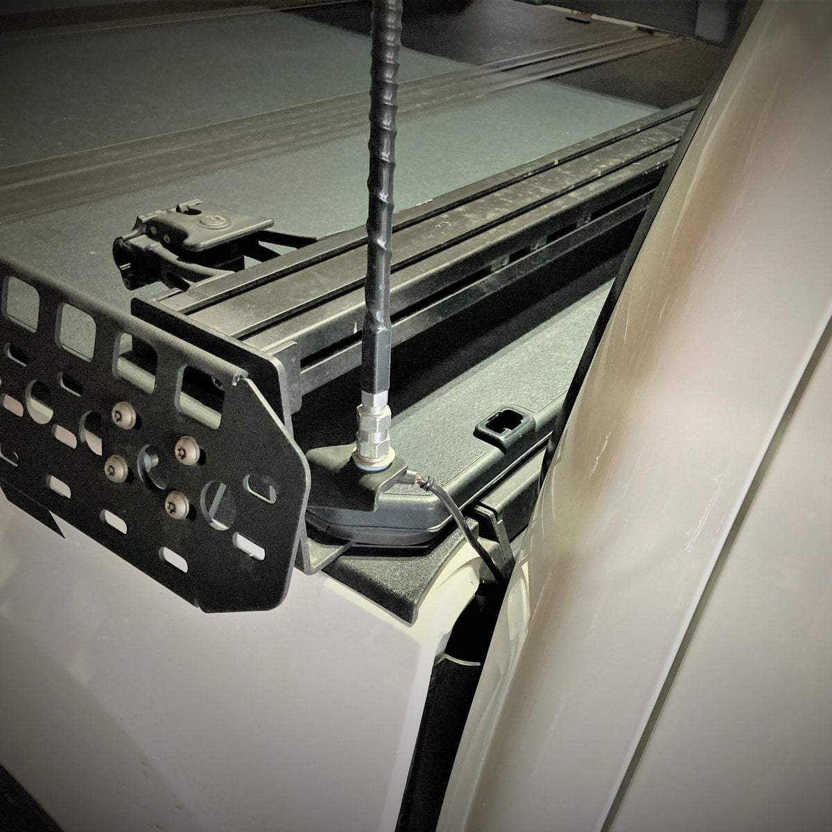 BillieBars - Antenna Mount Kit
