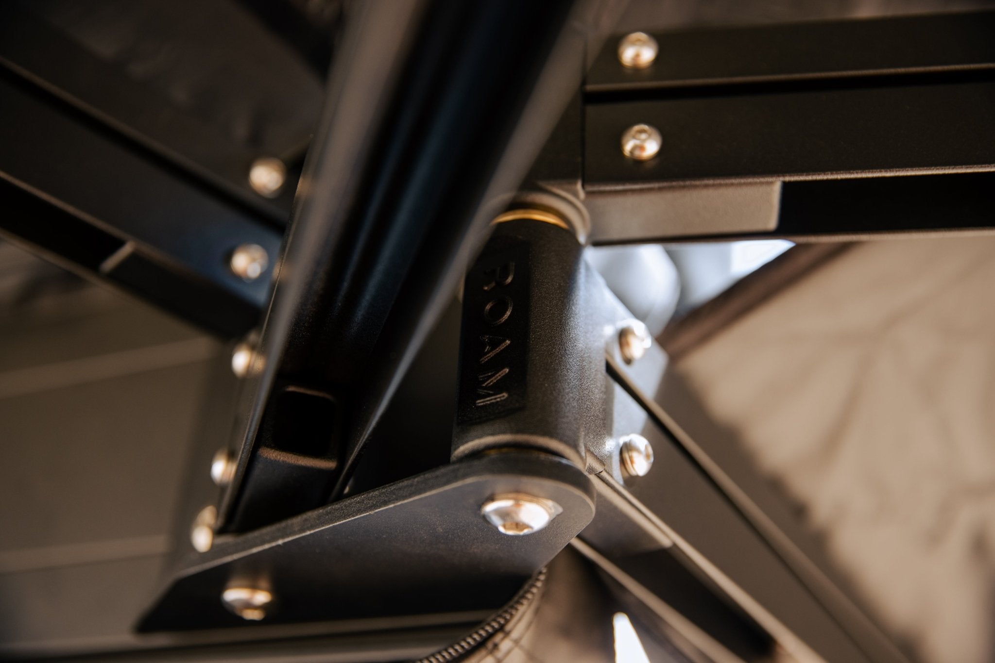 ARC 270 Awning - Spirit of 1876 - ROAM Dealer Portal