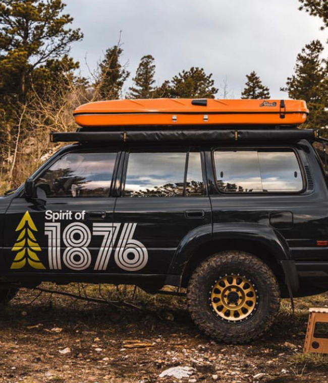 Land Cruiser with orange James Baroud