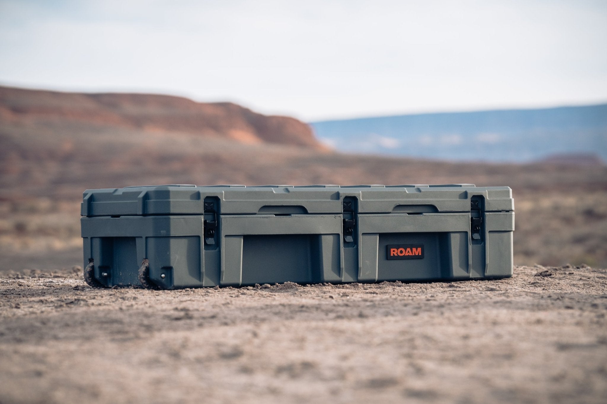 128L Rolling Rugged Case - Spirit of 1876 - ROAM Dealer Portal