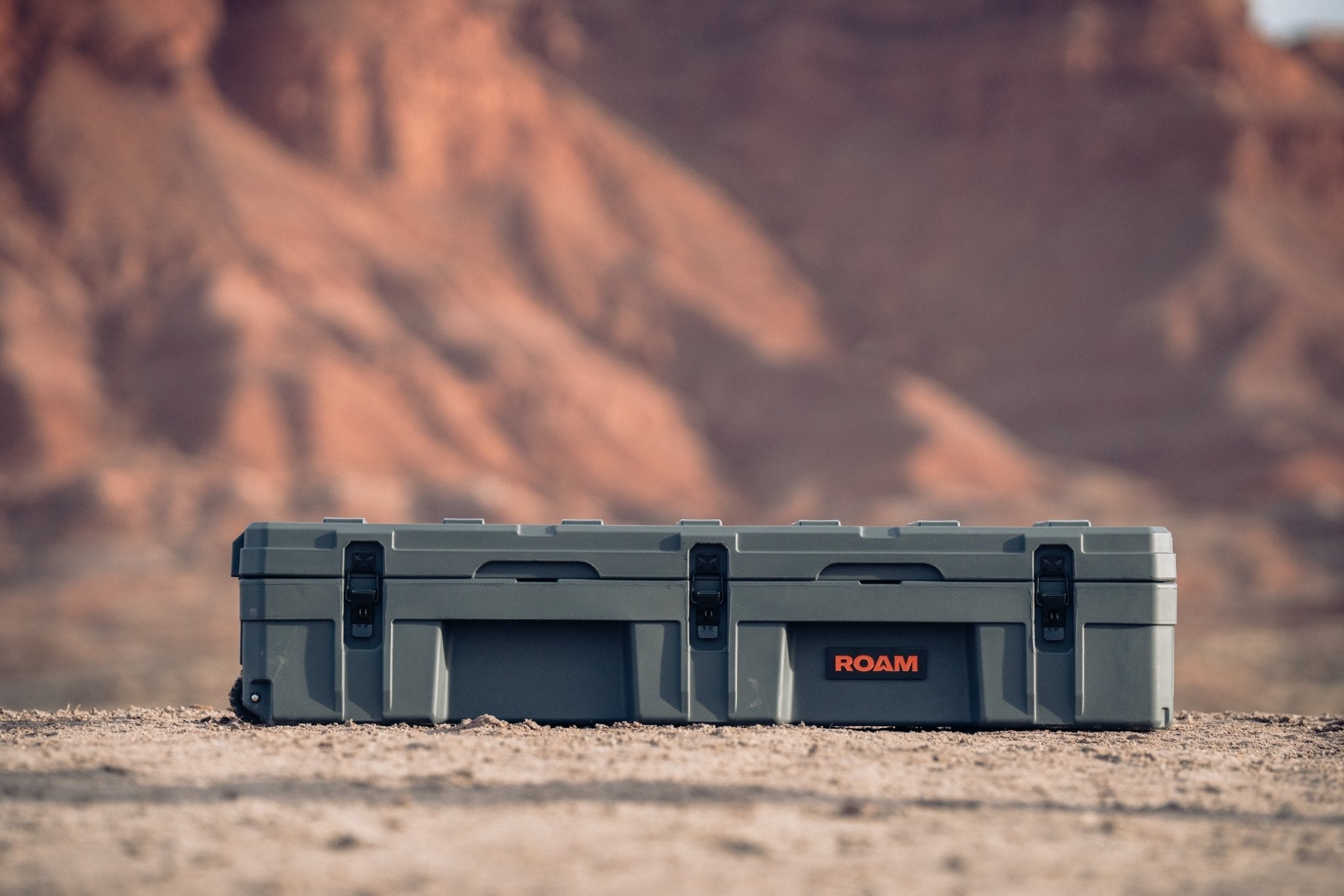128L Rolling Rugged Case - Spirit of 1876 - ROAM Dealer Portal
