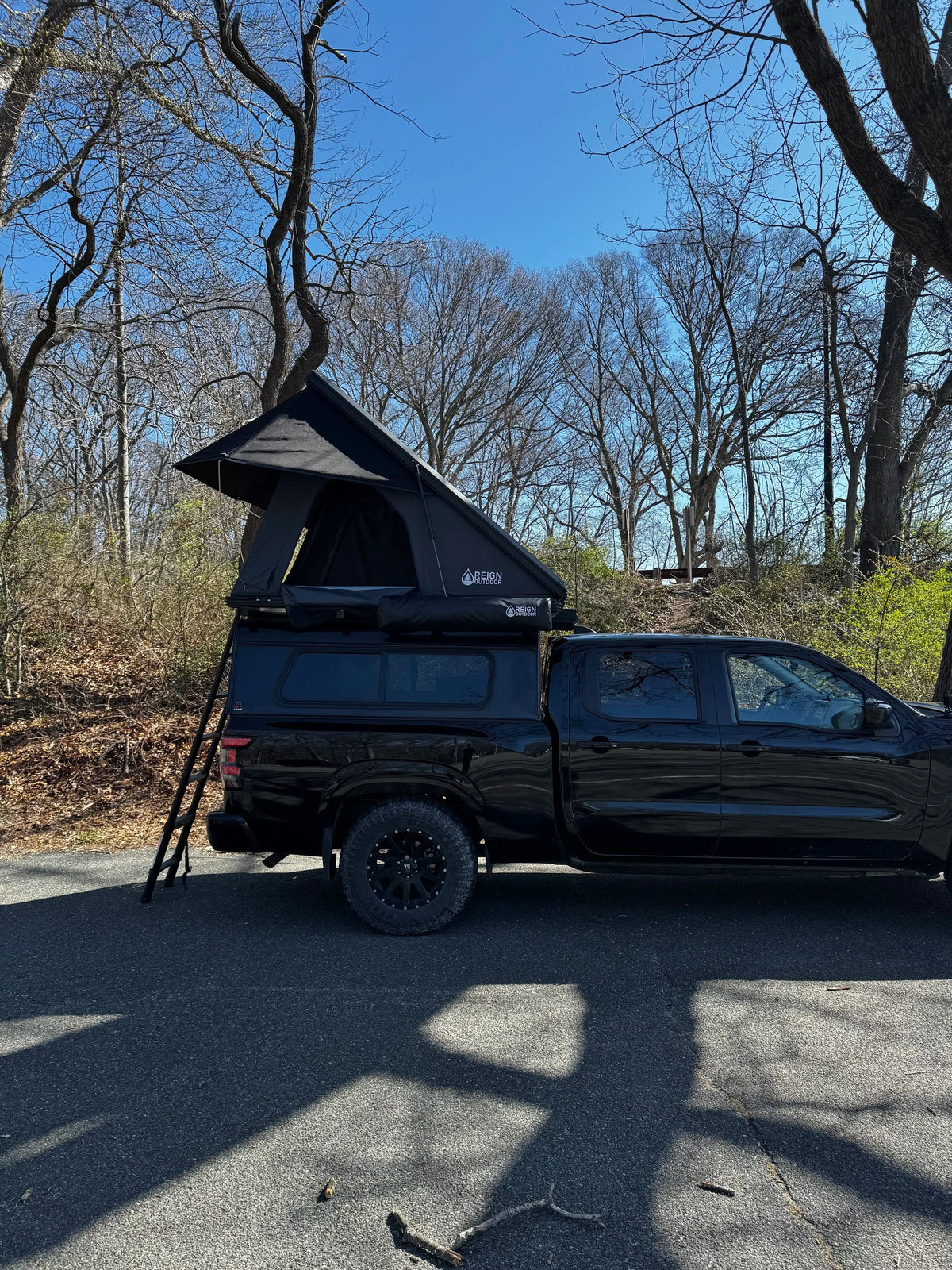 Reign Outdoor Sleep-Over Rooftop Tent