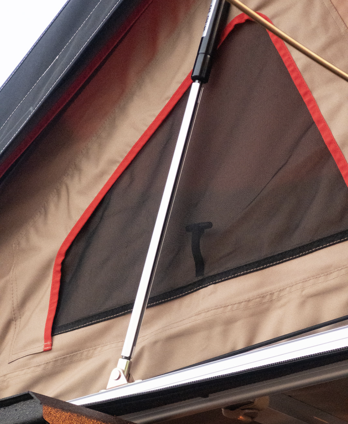 Featherlyte Outdoors Aircrest 2+ Person Rooftop Tent