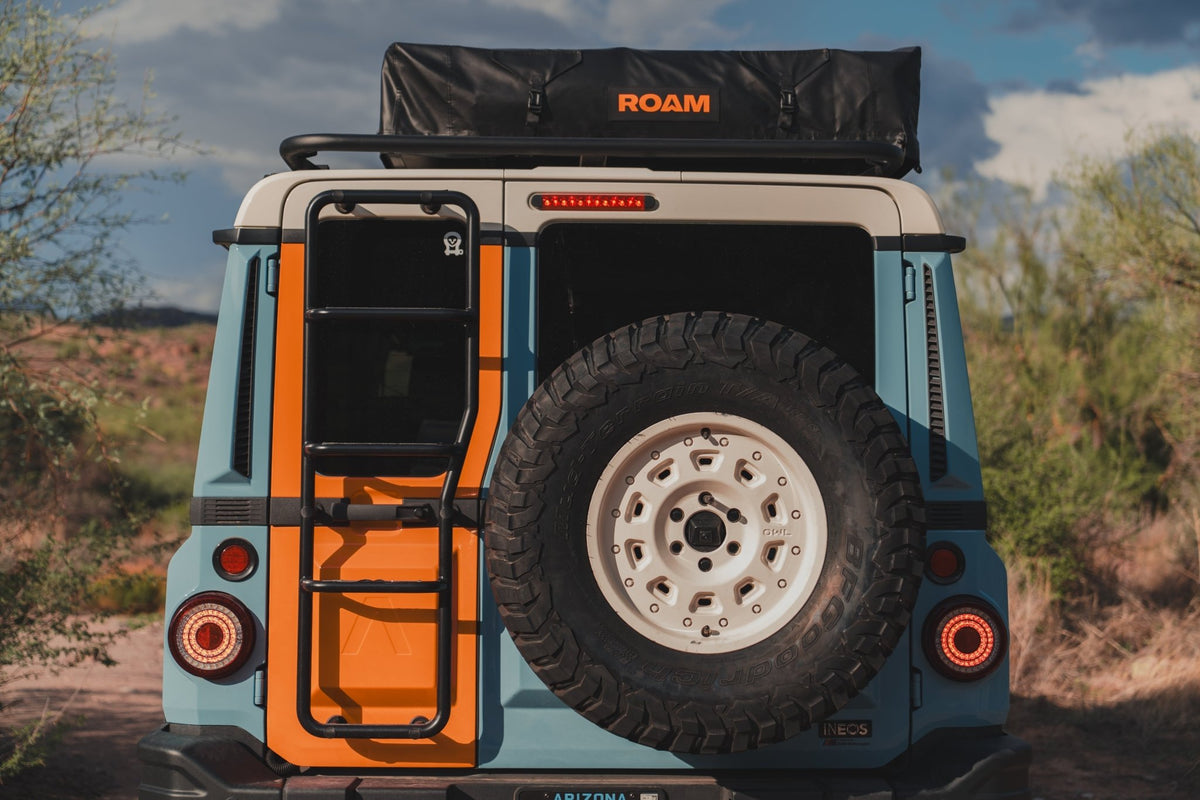 Vagabond 2.0 Rooftop Tent - Spirit of 1876 - ROAM Dealer Portal