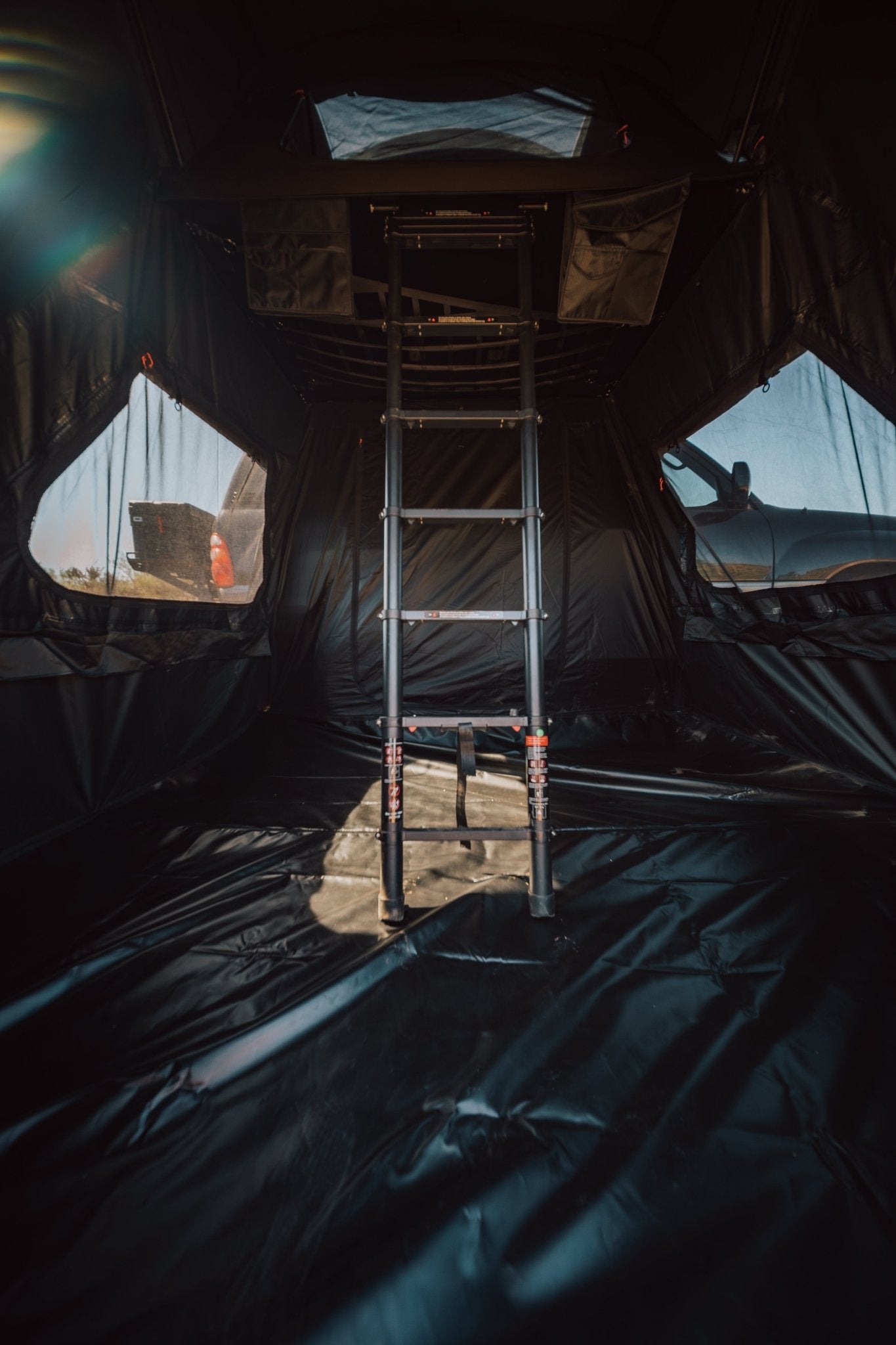 Vagabond 2.0 Rooftop Tent - Spirit of 1876ROAM Dealer Portal