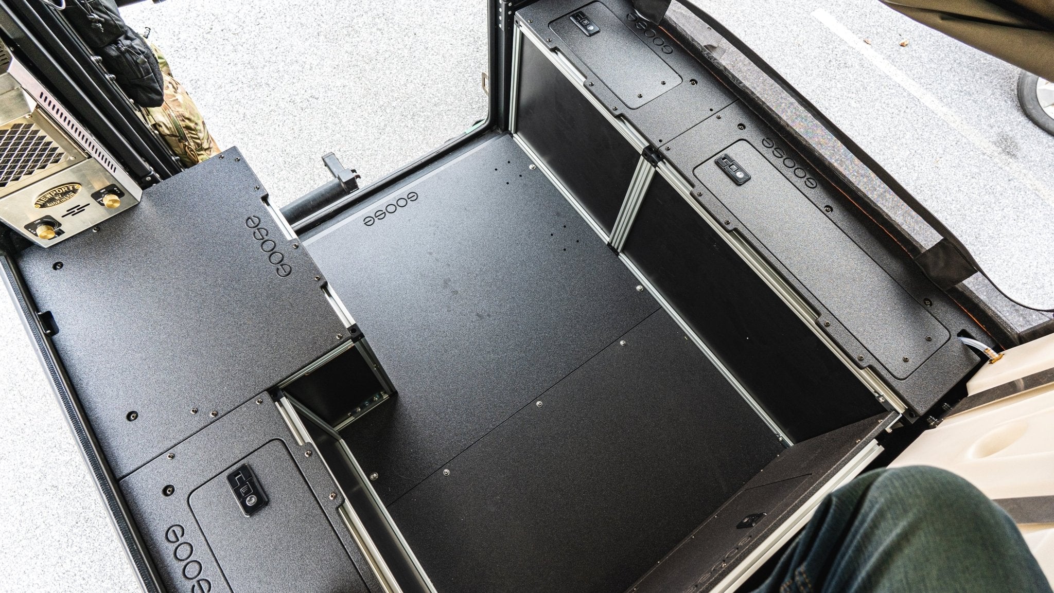 Alu - Cab Canopy Camper V2 - Chevy Colorado/GMC Canyon 2015 - 2022 2nd Gen. - Rear Utility Module - 6' Bed - Spirit of 1876 - Goose Gear