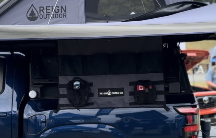 Reign Outdoor Cliffhanger Awning Organizer