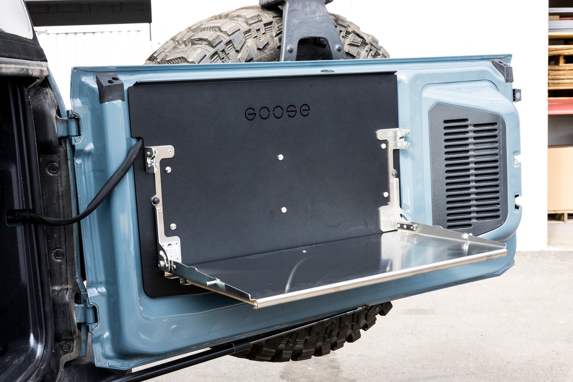Ford Bronco 2021 - Present 6th Gen. - Tailgate Table - Spirit of 1876 - Goose Gear