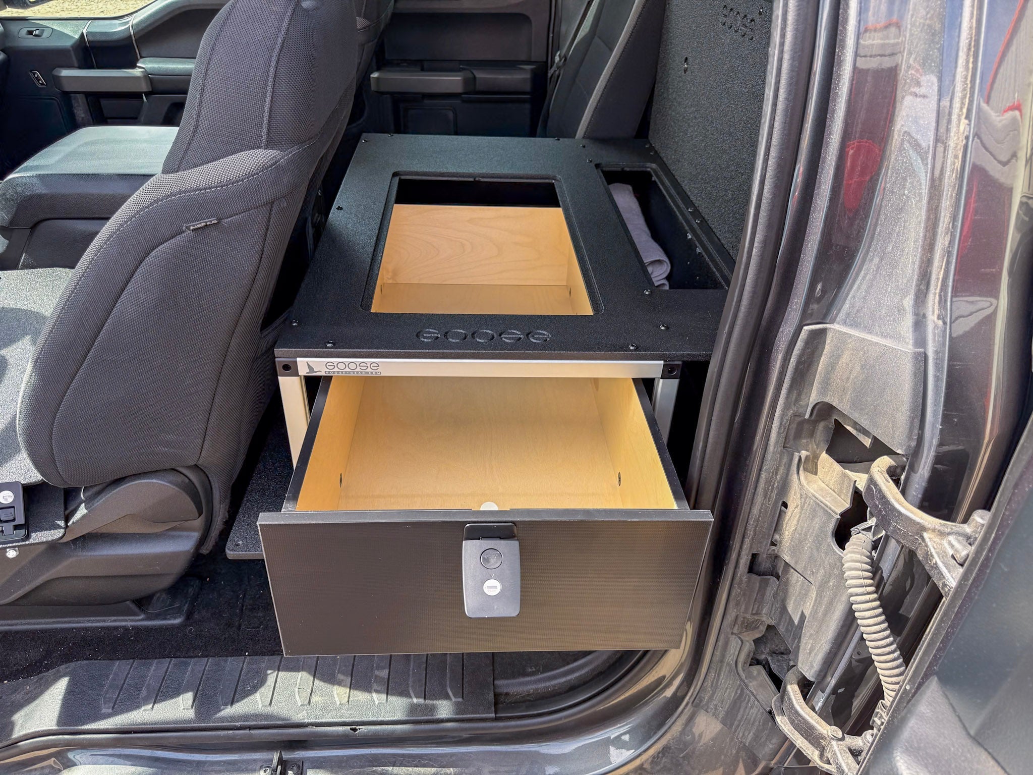 Ford - F150 - 2015 - Present - 13th - 14th Gen - Super Cab - without the center mounted B&O Subwoofer - Explore Series - Single Drawer Module - With Fitted Top Plate - Spirit of 1876 - Goose Gear