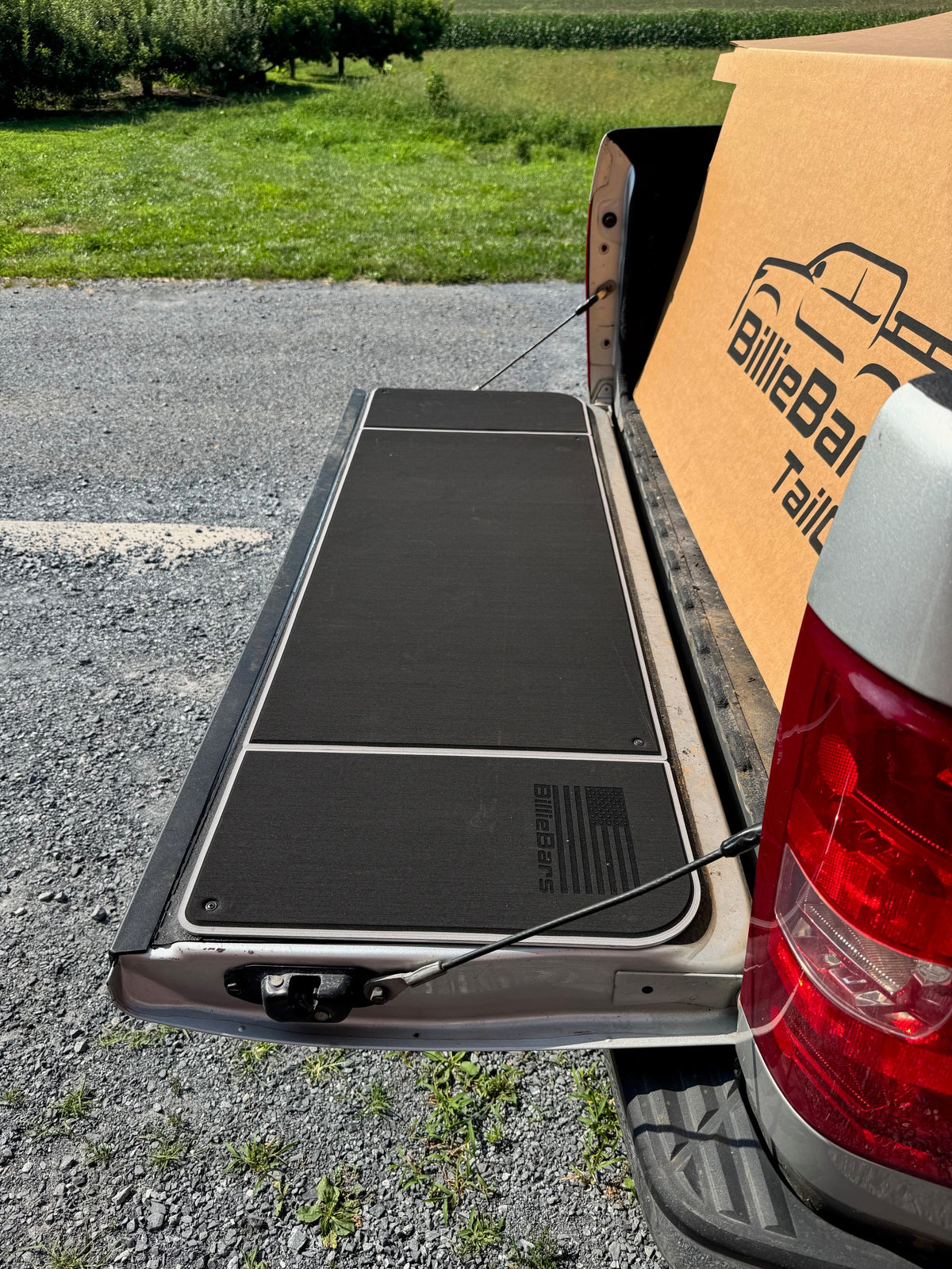 BillieBars -Silverado/Sierra 1500, 2500, 3500 Tailgate Cover (2007-2013)