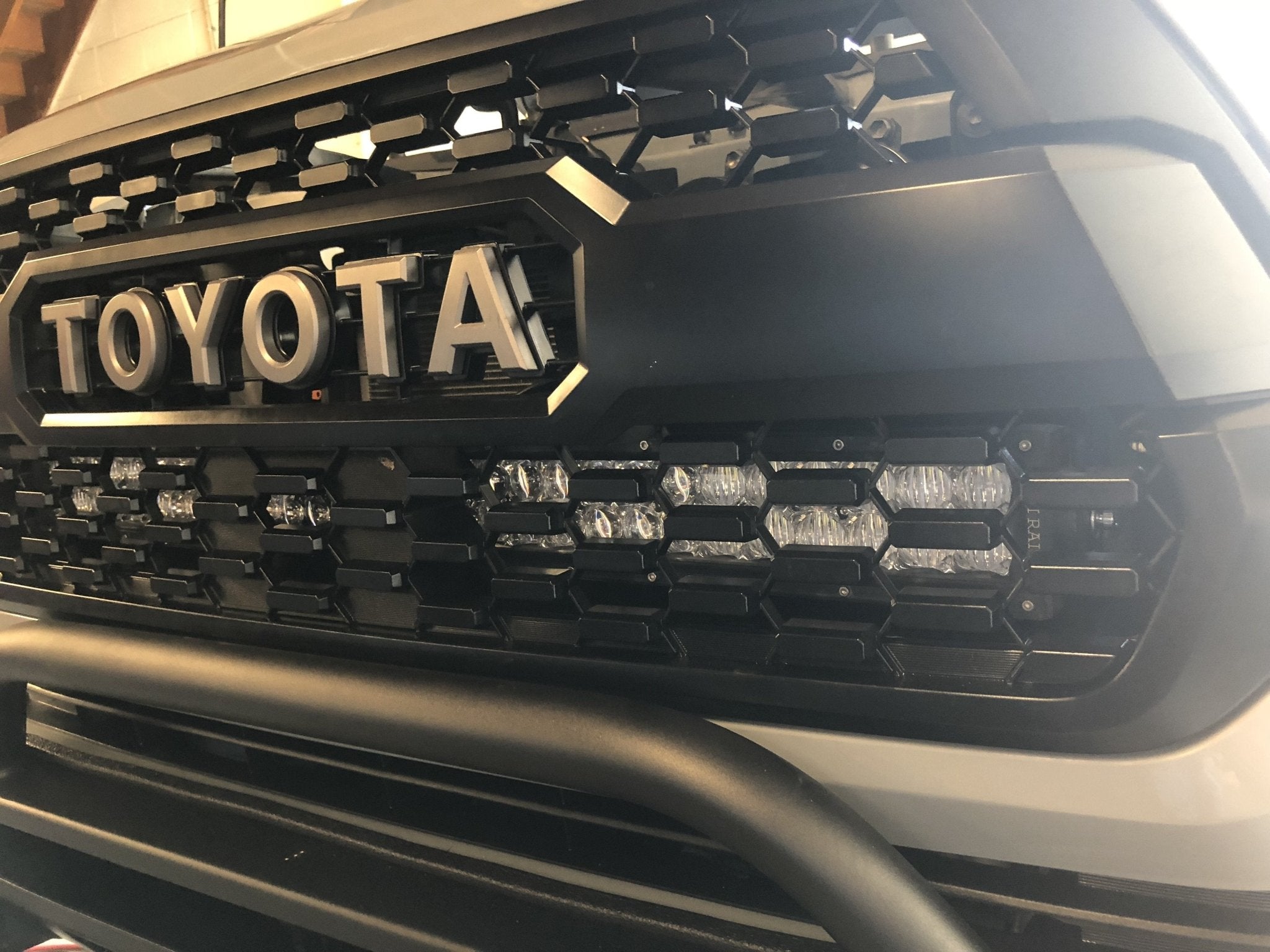 32" Upper Grille LED Light Bar Brackets Kit For 2016 - 2023 Toyota Tacoma - Spirit of 1876Dealers of Cali Raised LED
