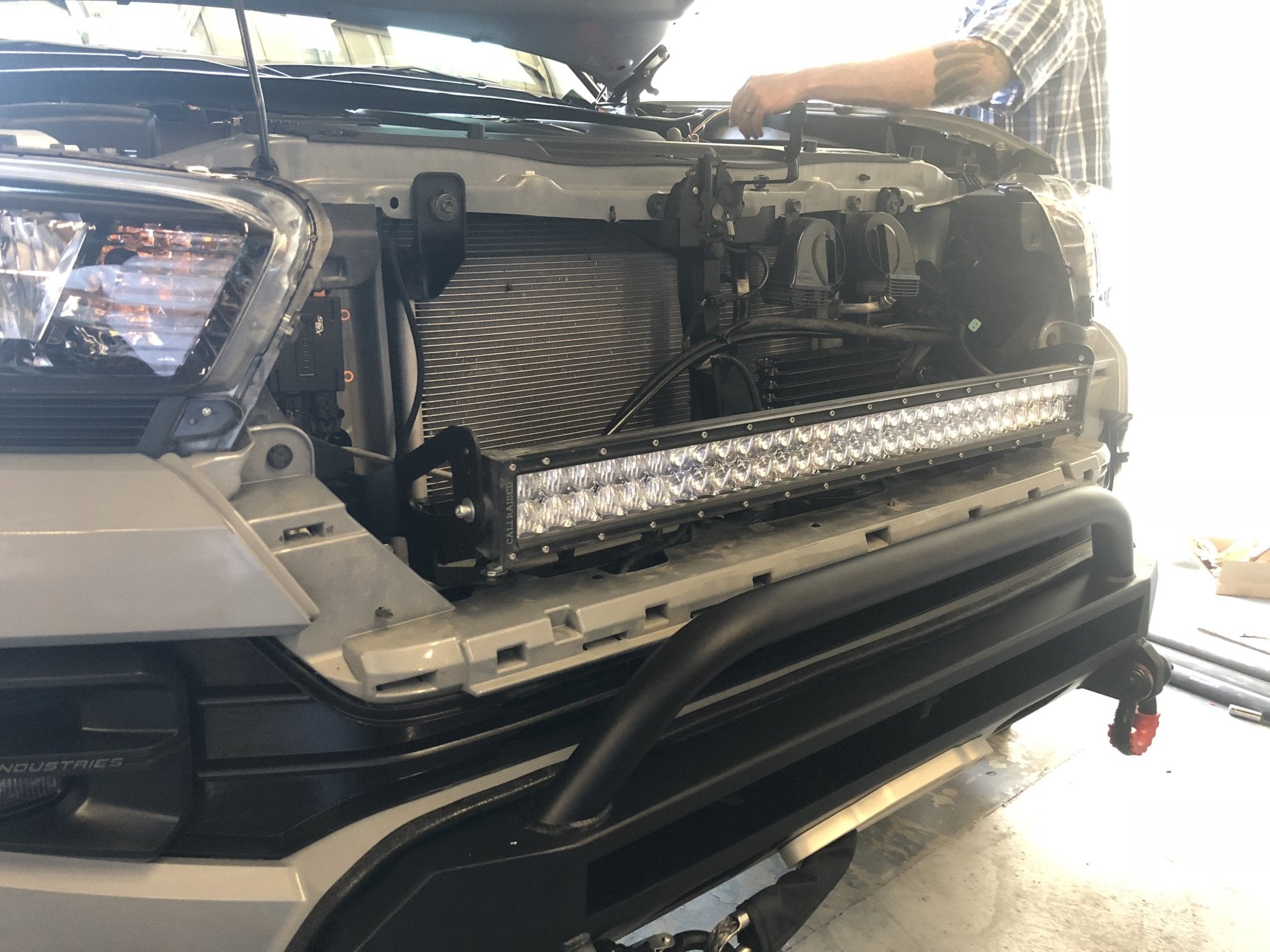 32" Upper Grille LED Light Bar Brackets Kit For 2016 - 2023 Toyota Tacoma - Spirit of 1876Dealers of Cali Raised LED