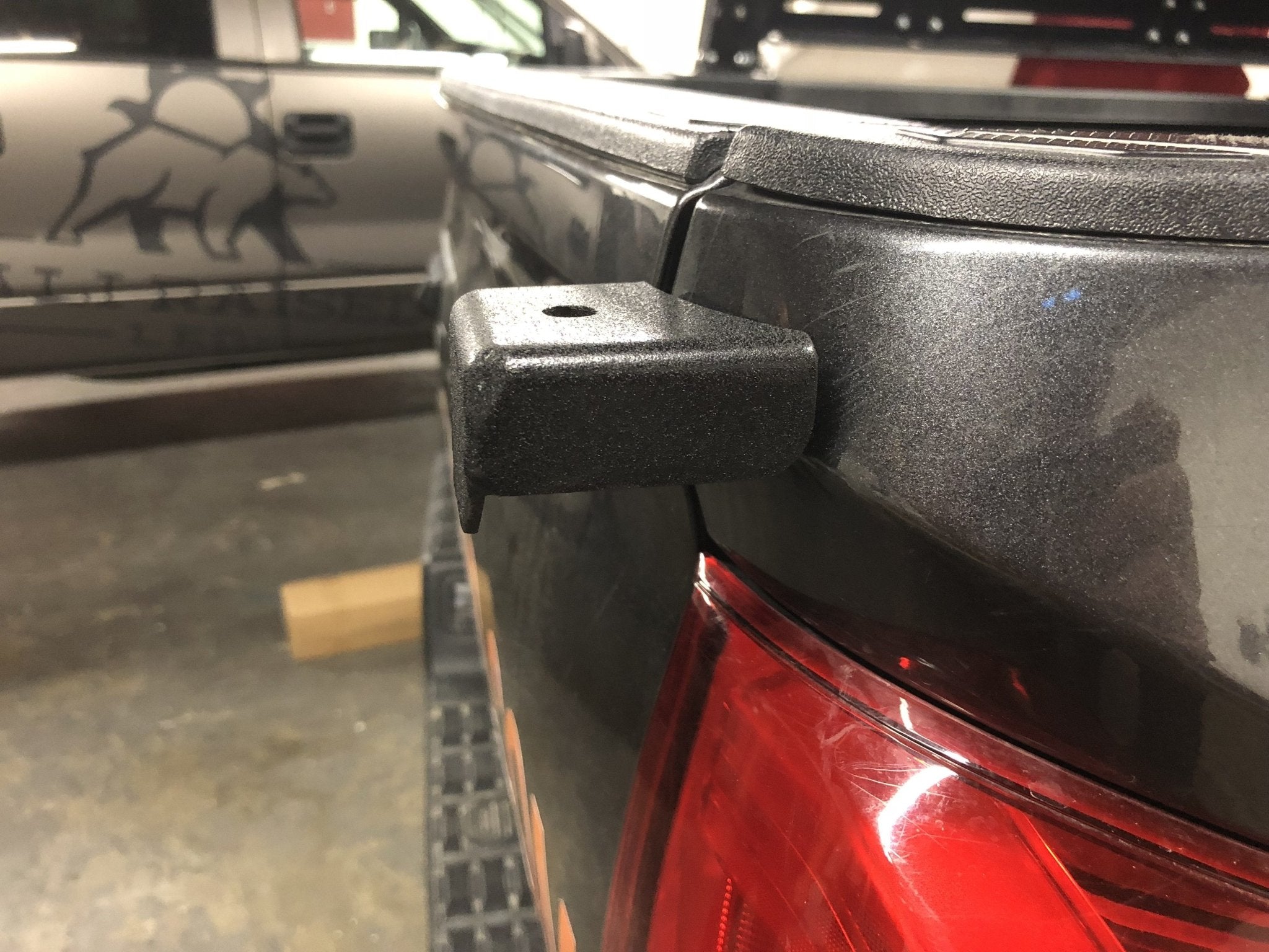 Bed Accessory Mount For 2016 - 2023 Toyota Tacoma - Spirit of 1876Dealers of Cali Raised LED