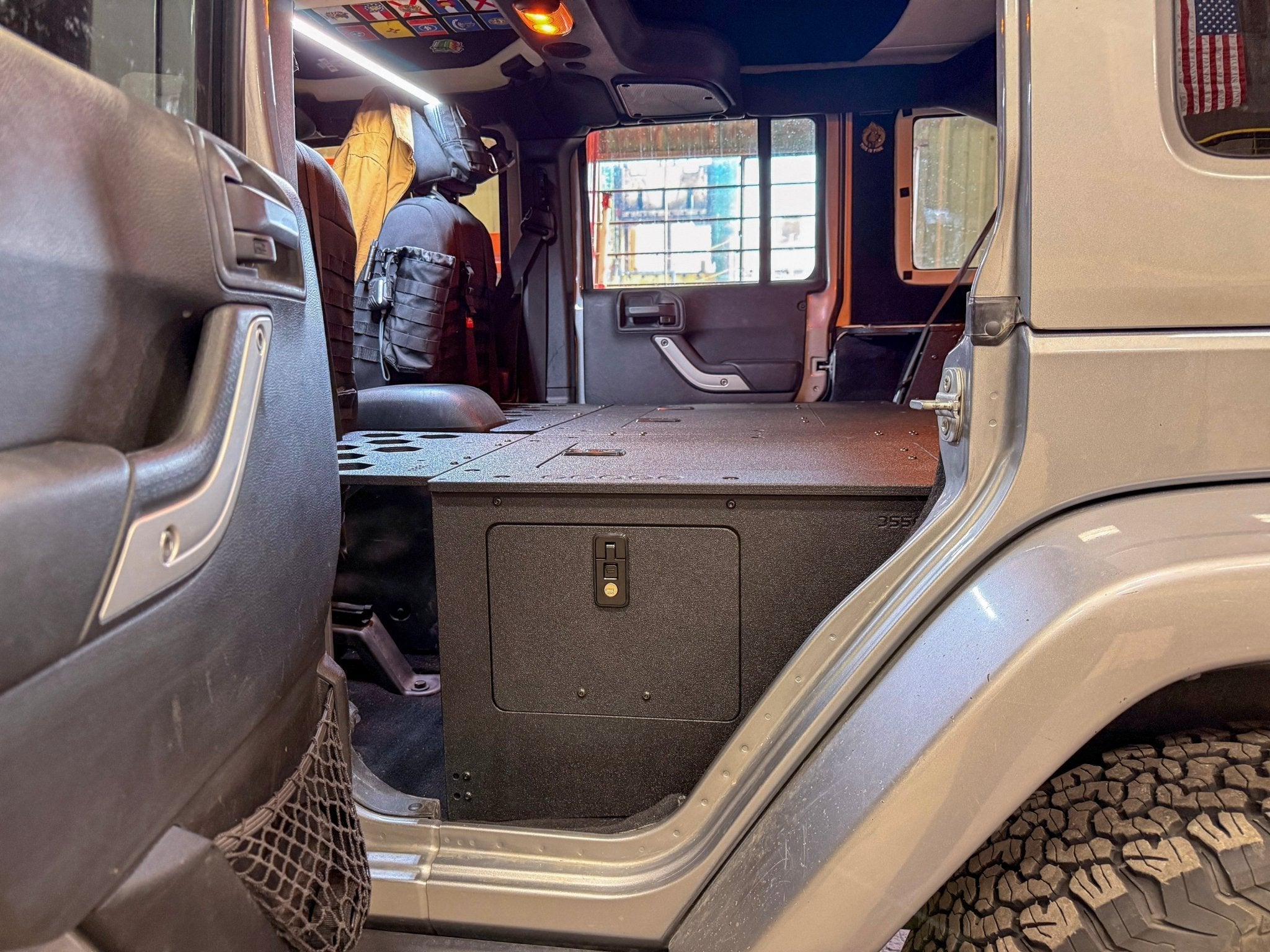 Jeep - Wrangler - 2007 - 2018 - JKU - 4 Door - Explore Series - Seat Delete Plate System - Second Row - Module Based - 8" Module - Spirit of 1876Goose Gear