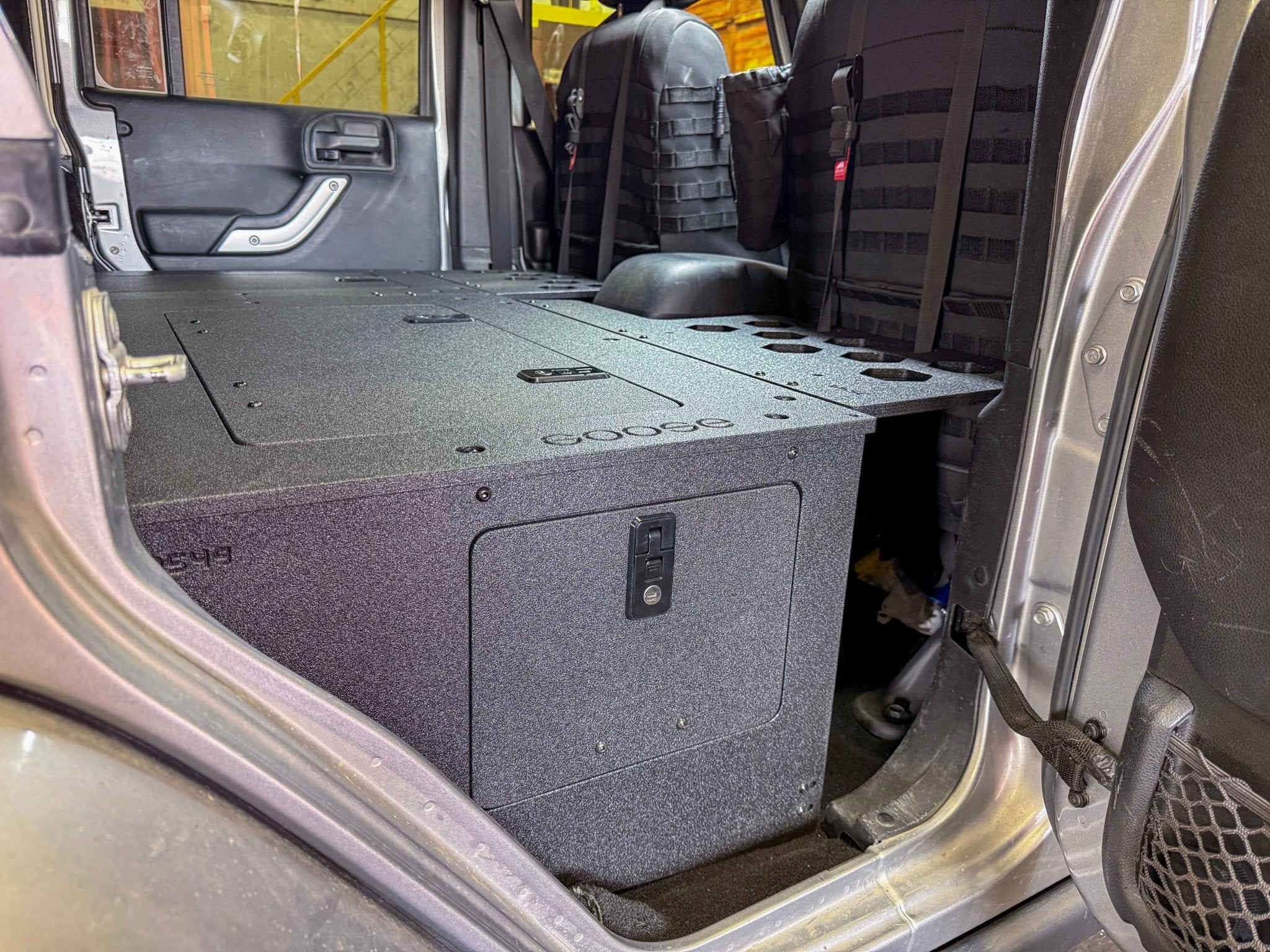 Jeep - Wrangler - 2007 - 2018 - JKU - 4 Door - Explore Series - Seat Delete Plate System - Second Row - Module Based - 8" Module - Spirit of 1876Goose Gear